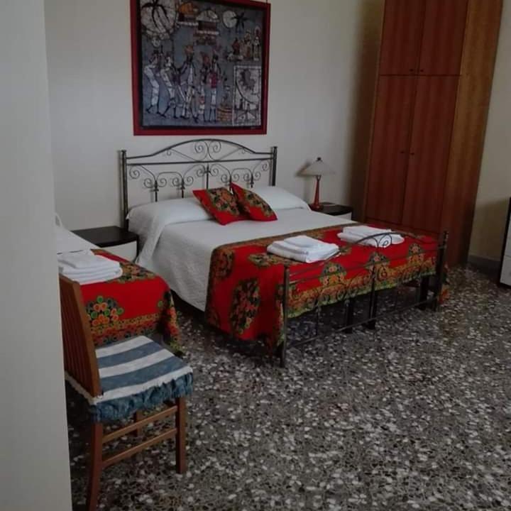 Quadruple Room with Private Bathroom - Photo 4
