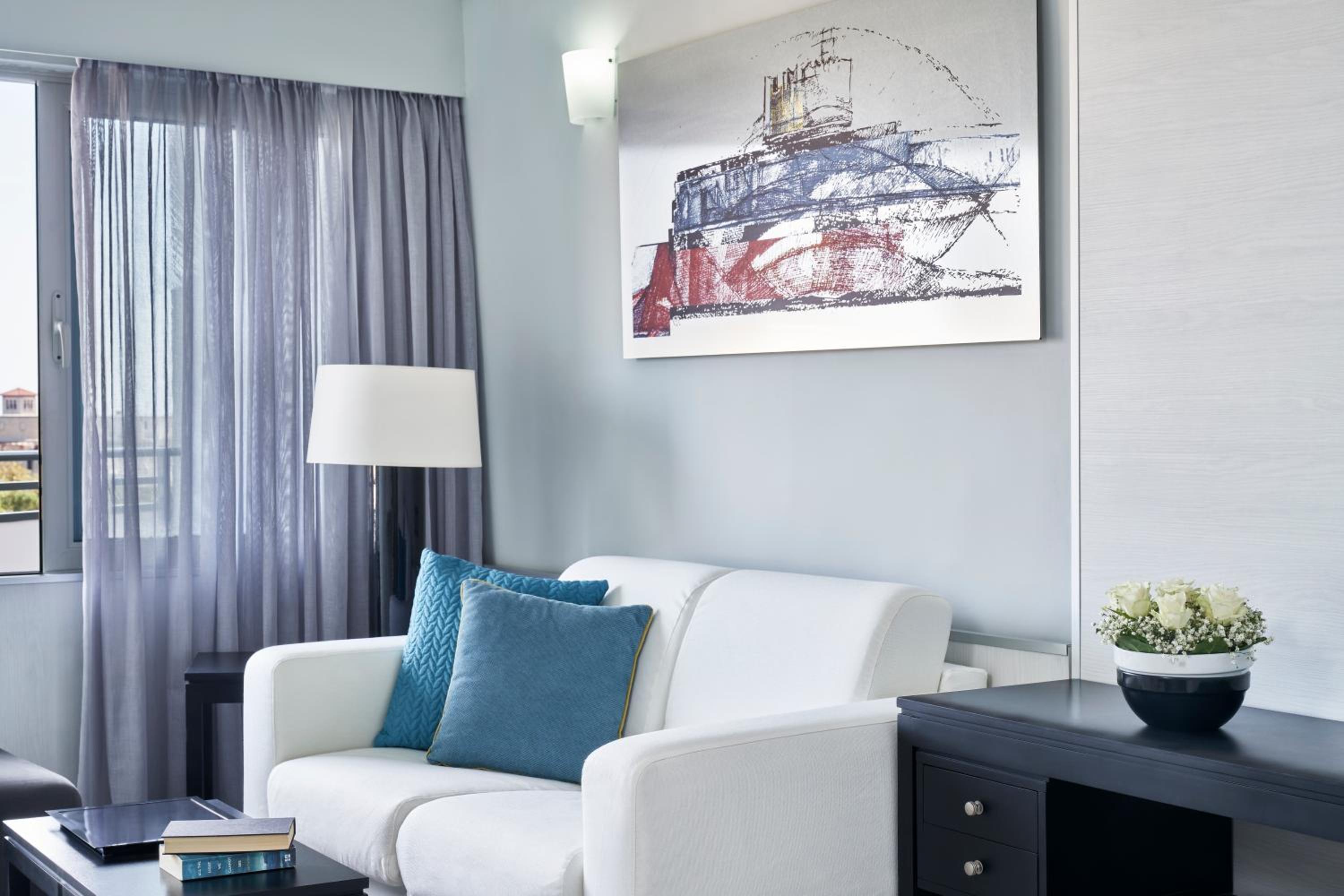 Superior Suite with Sea View - Photo 1