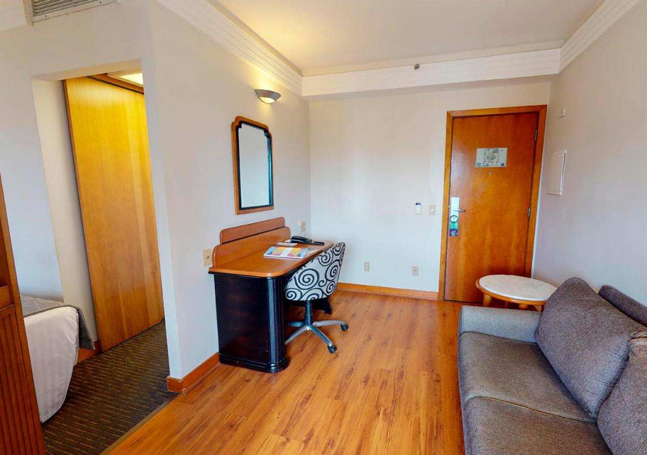 Standard Suite - Photo 6
