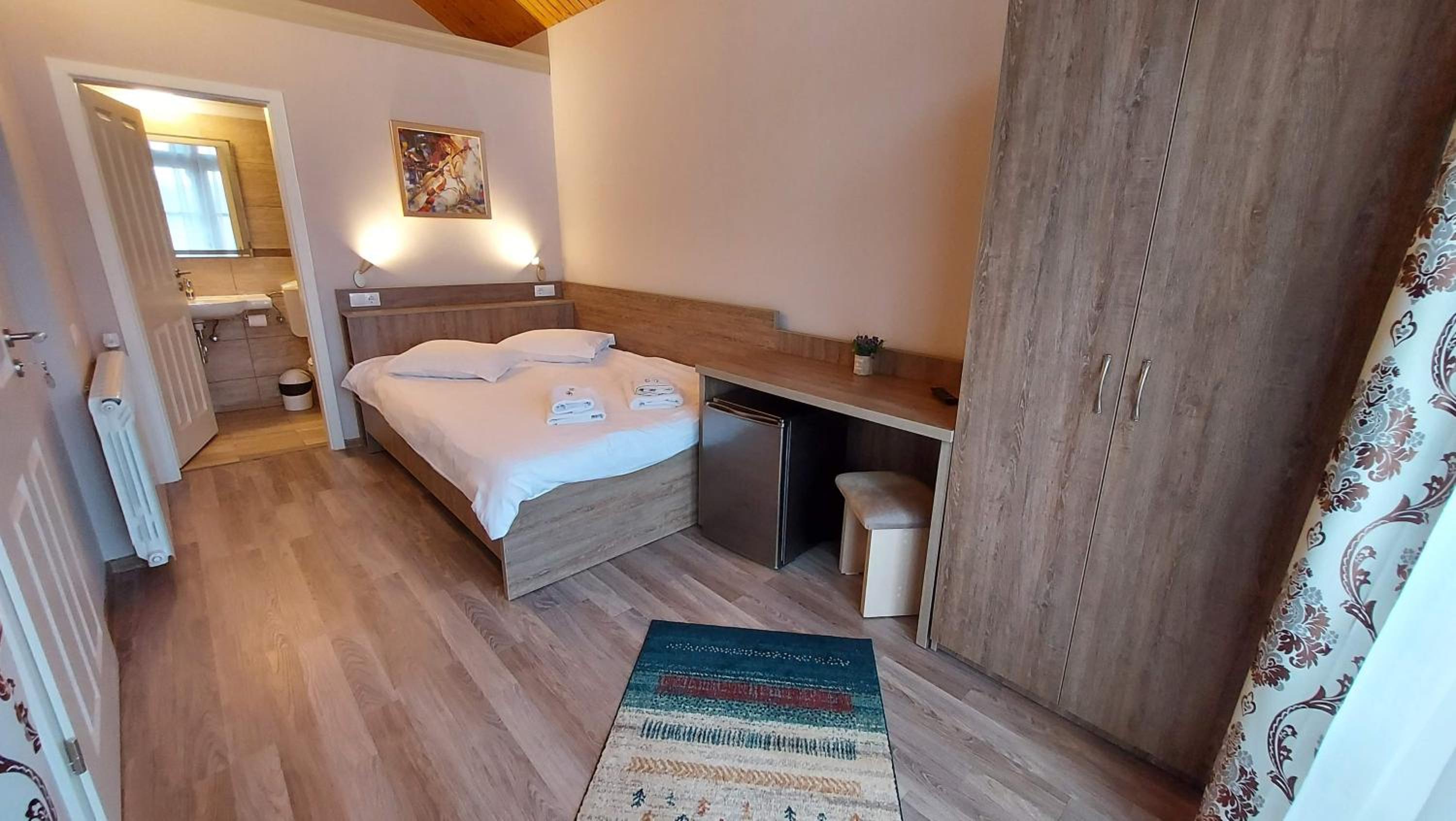 Double or Twin Room with City View photo 1
