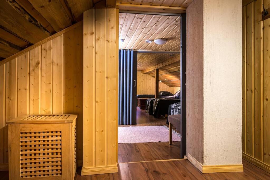 Villa photo 1