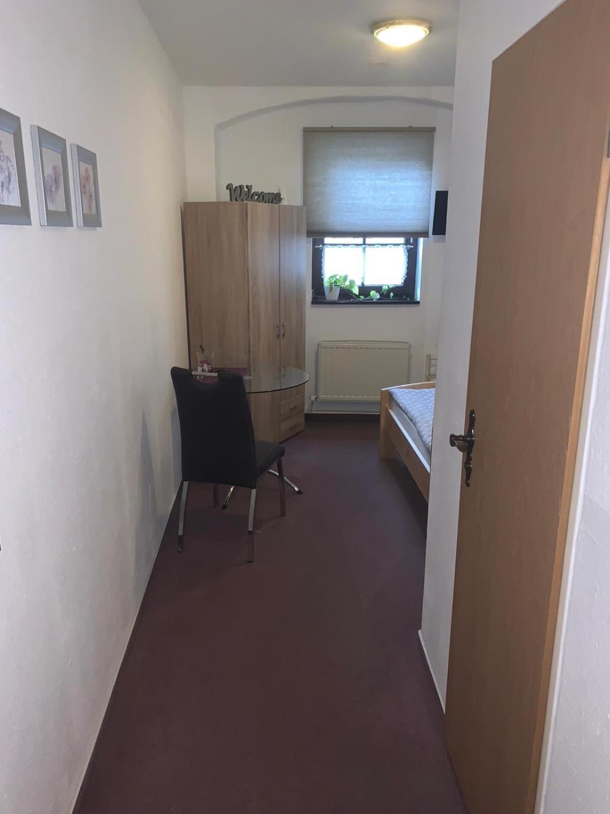 Single Room photo 3