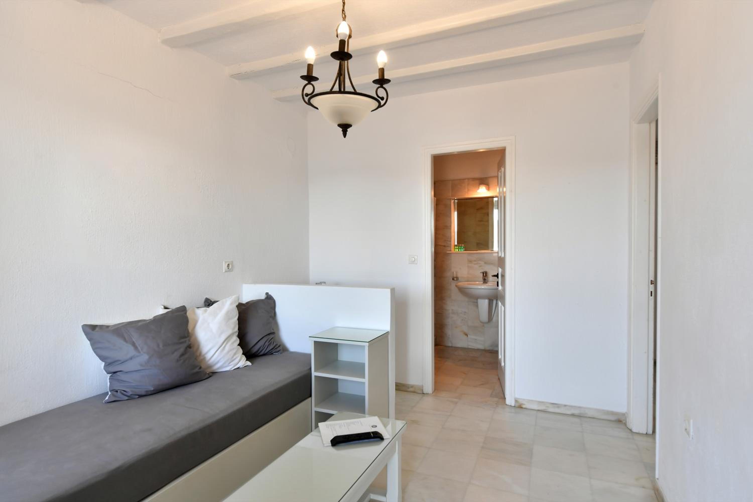 Standard Suite with Sea View photo 2