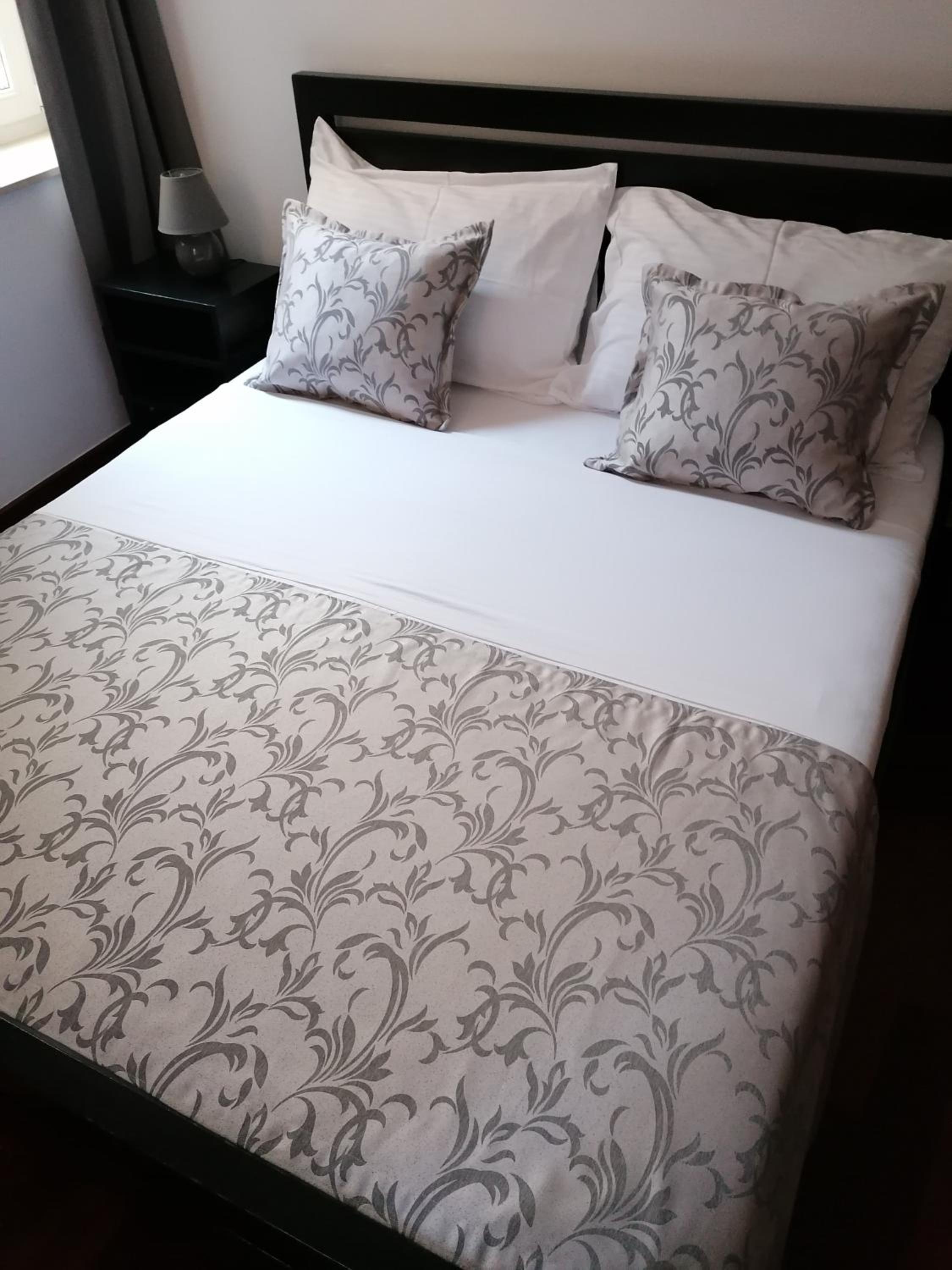 Standard Double Room - Photo 11
