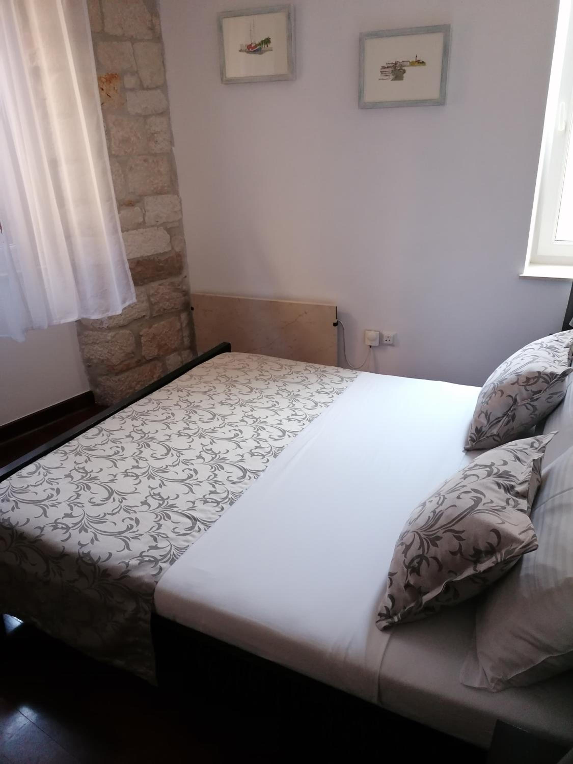 Standard Double Room - Photo 12