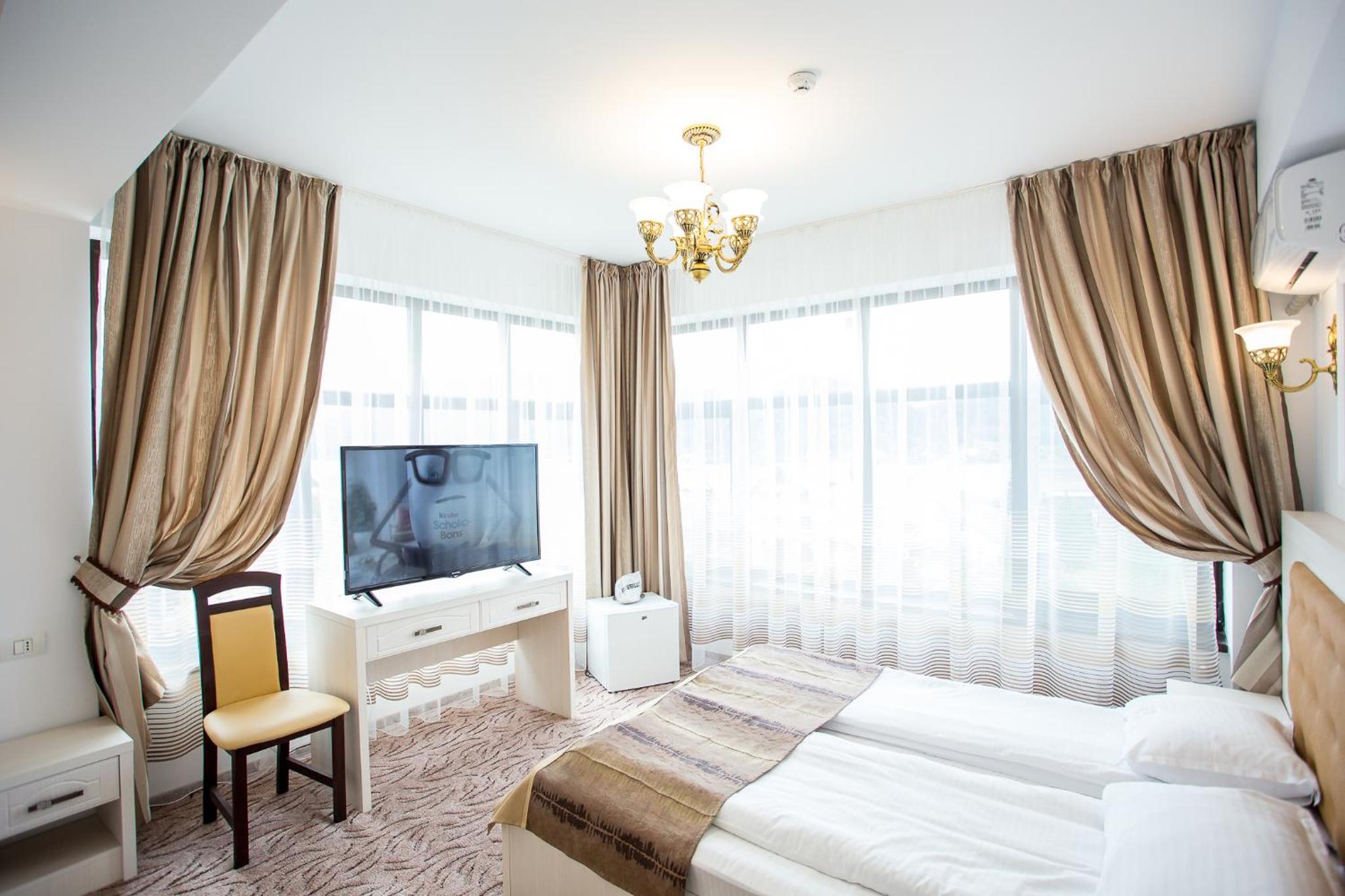 Triple Room with Lake View photo 3