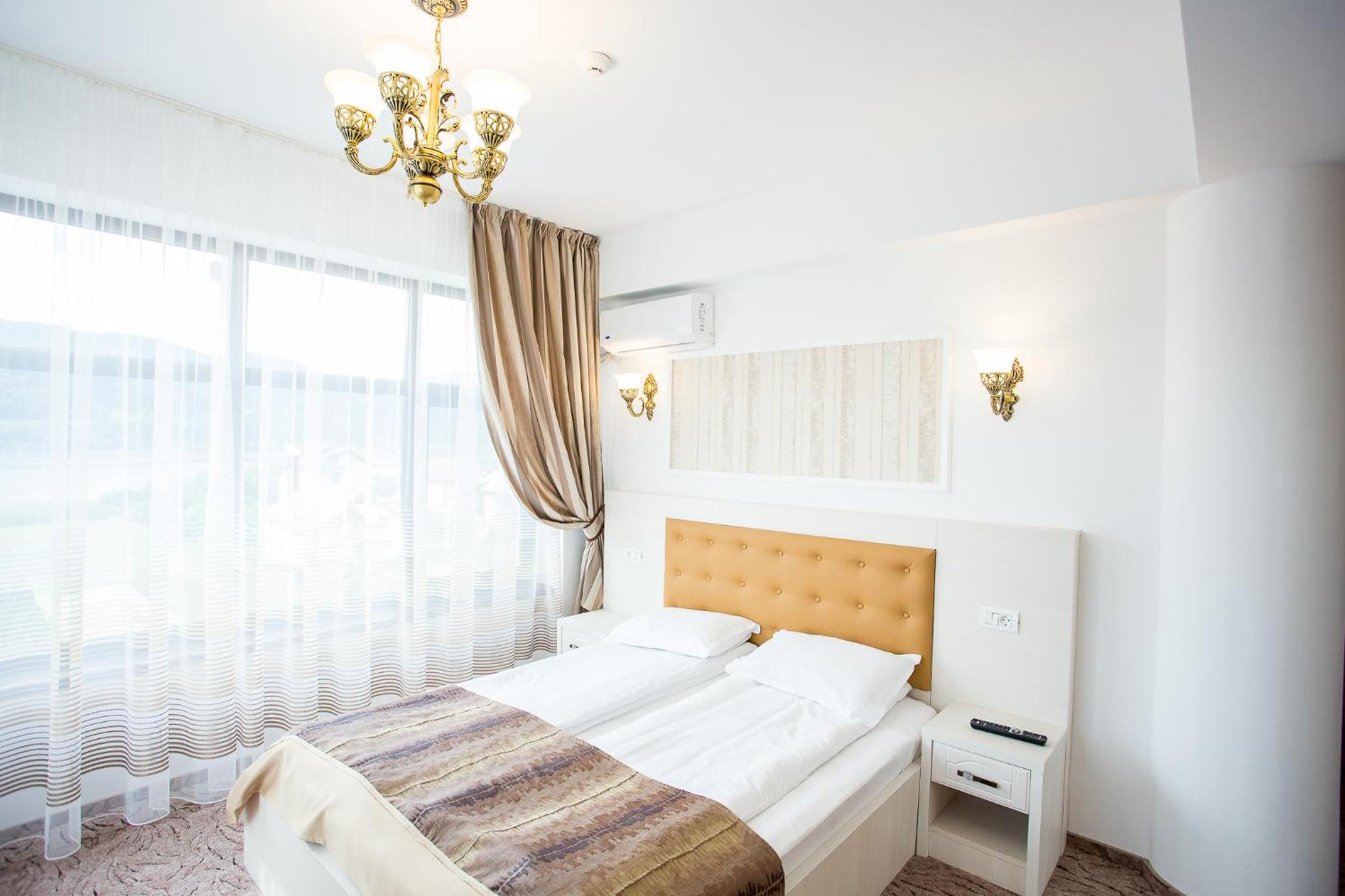 Triple Room with Lake View photo 1