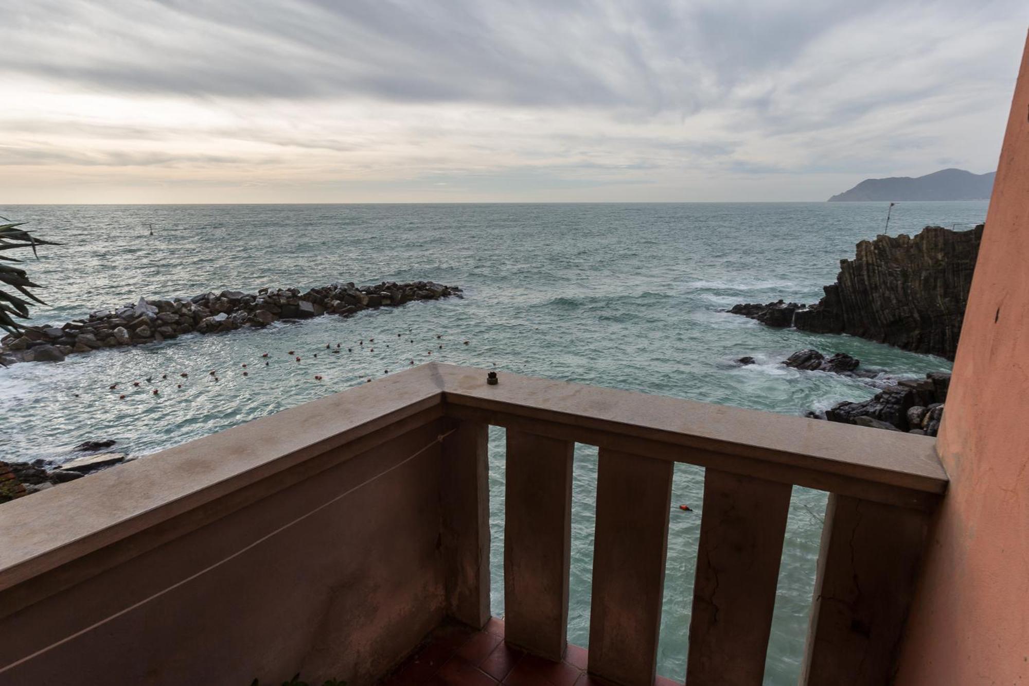 Studio Apartment with Sea View - Photo 32