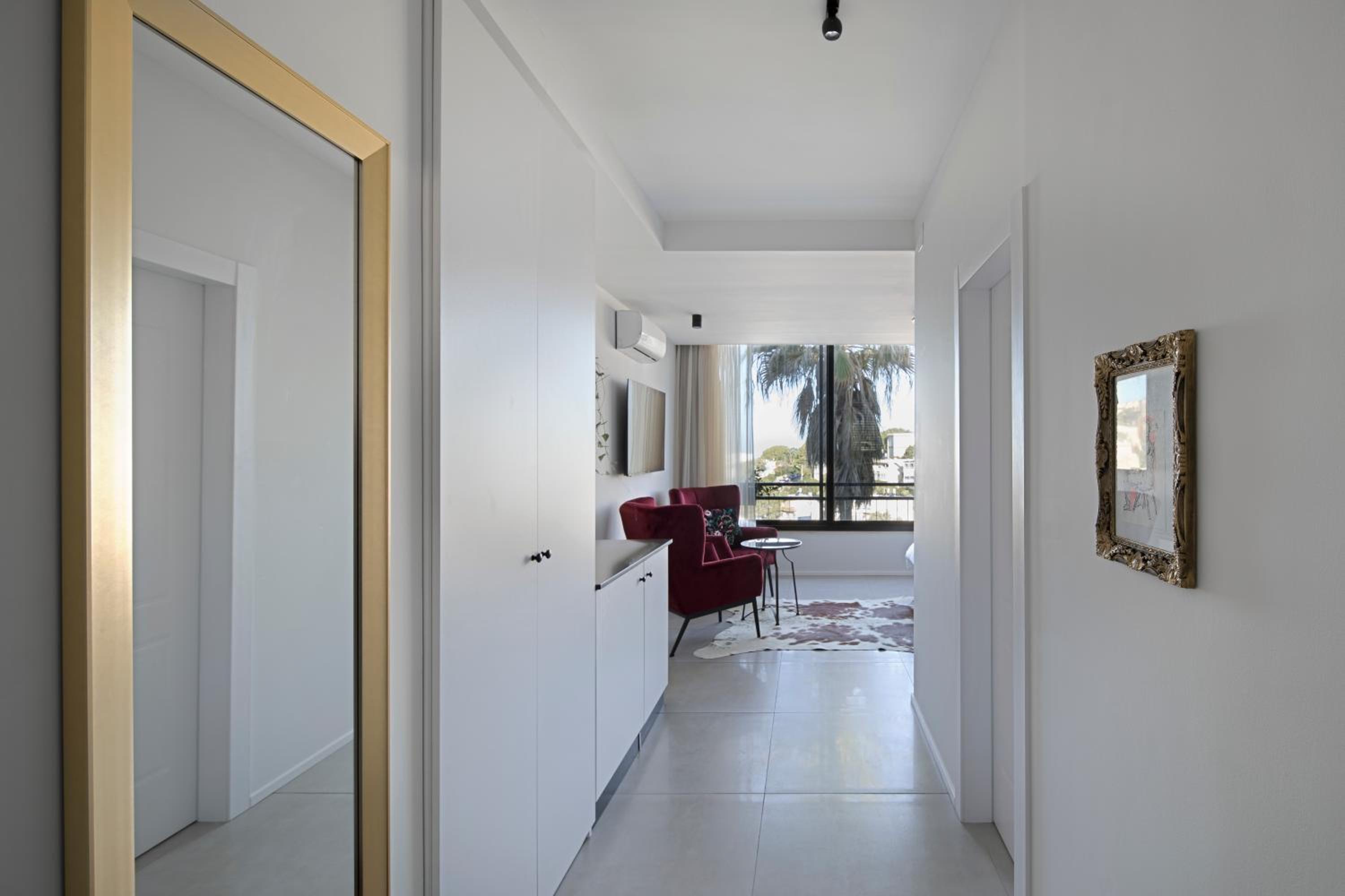 King Suite with Sea View - Photo 15