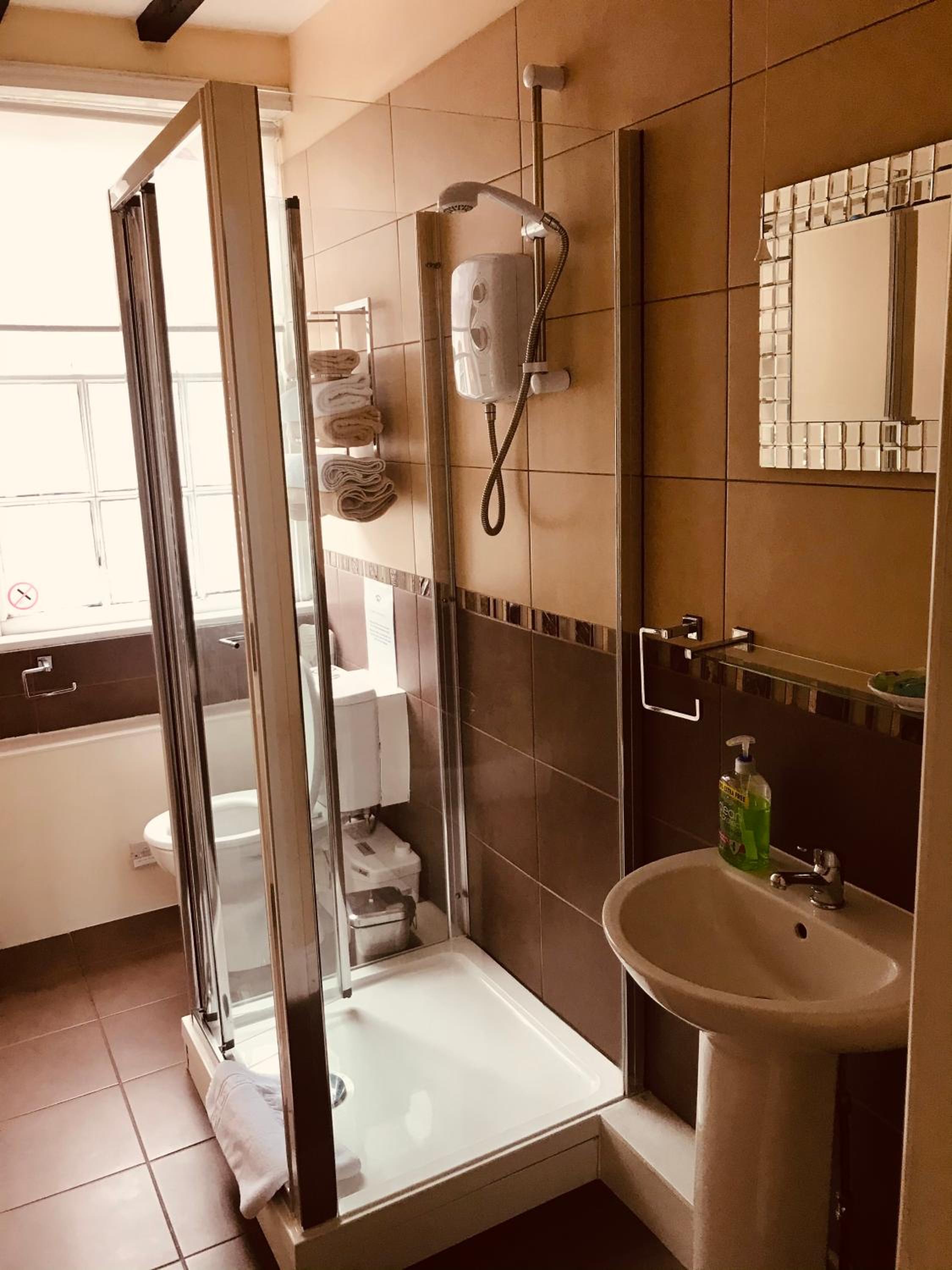 Double Room with Private Bathroom photo 2