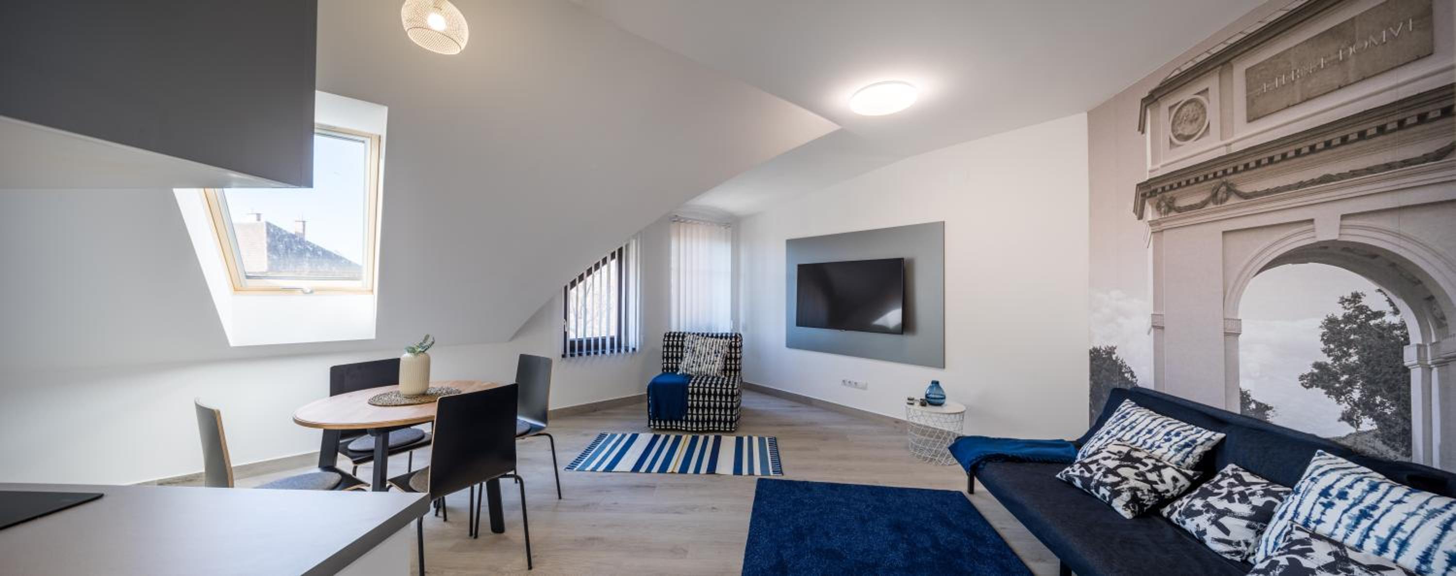 Deluxe Apartment - Photo 3