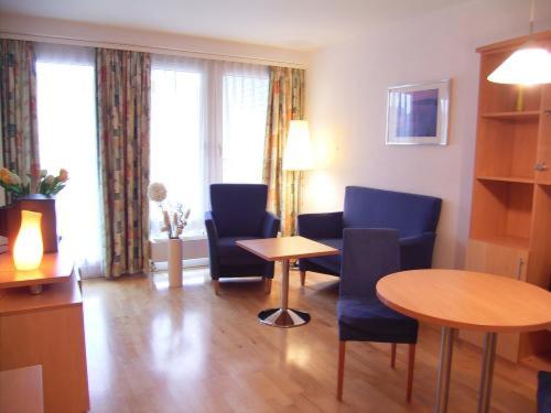One-Bedroom Apartment A - Charlottenstraße 75 photo 1