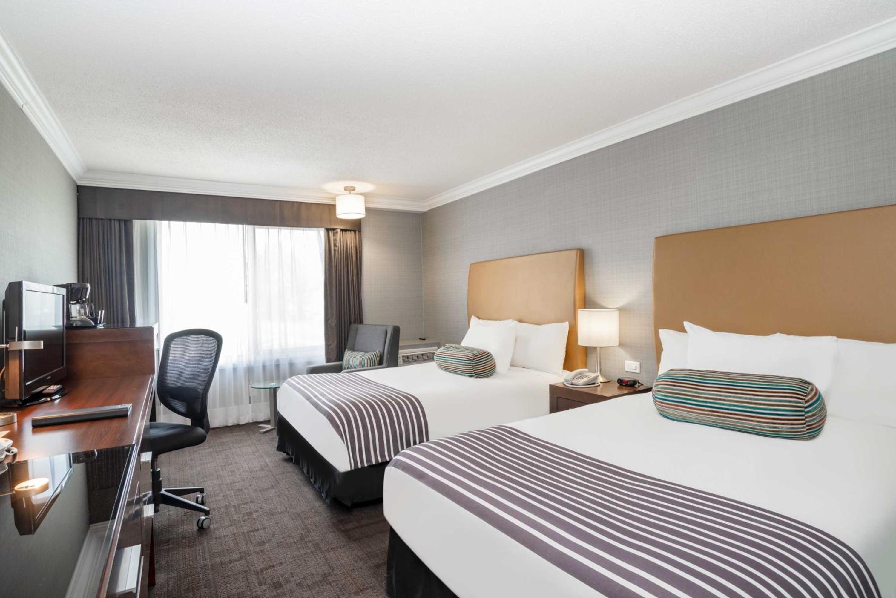 Standard Room, 2 Double Beds