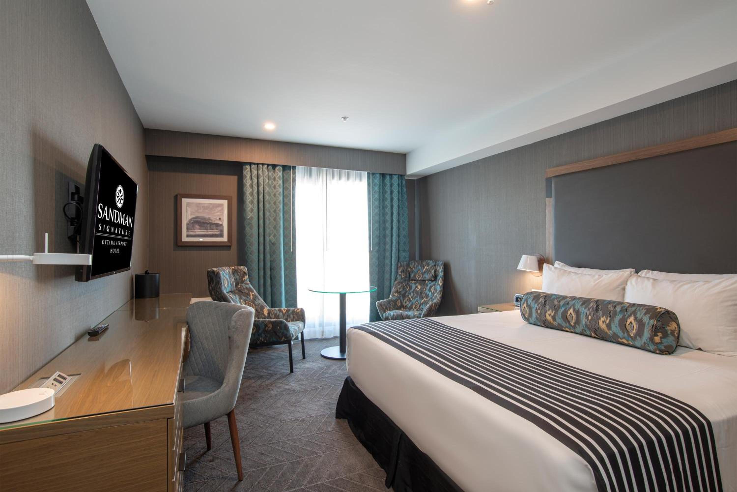 Standard Room, 1 King Bed