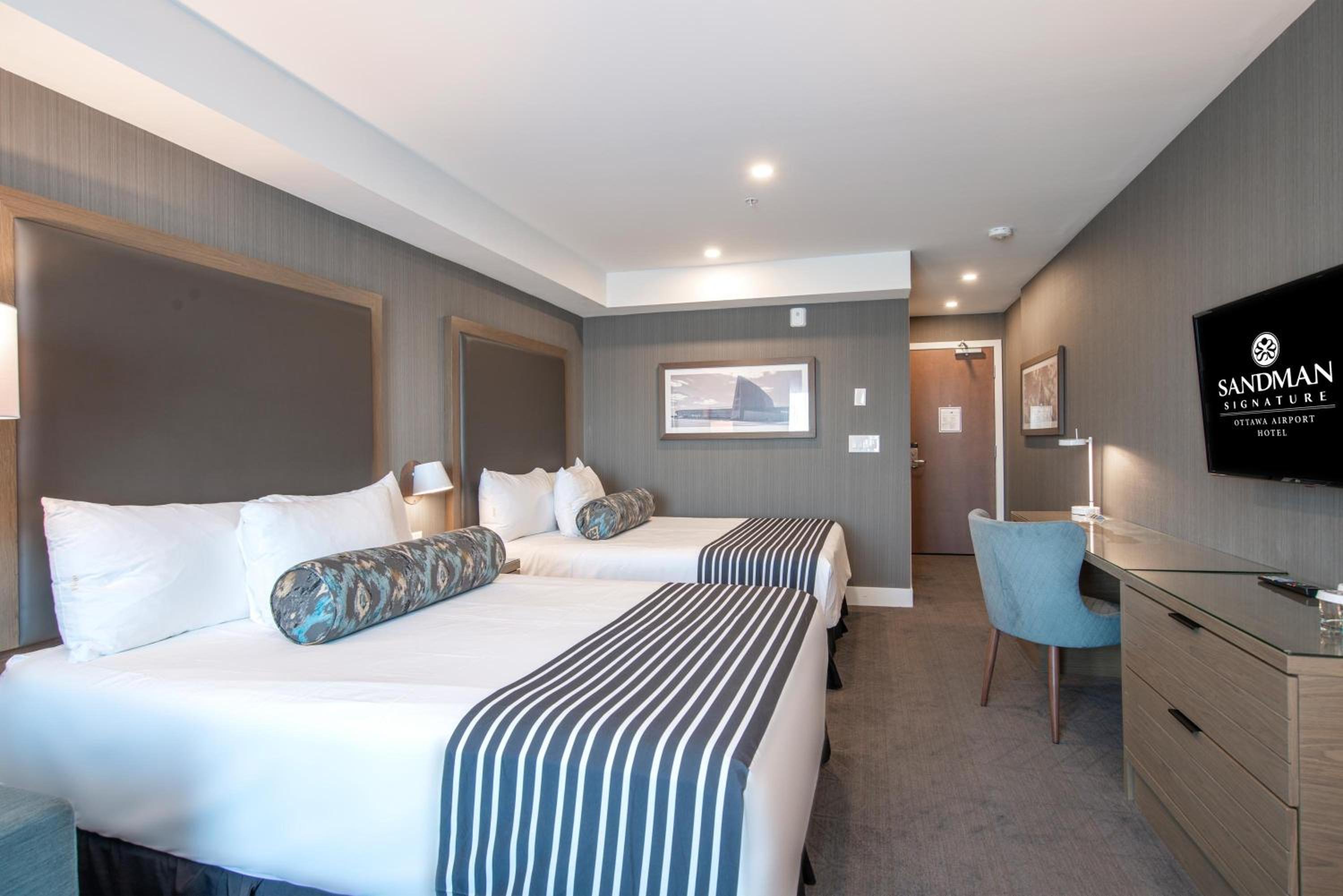 Standard Room, 2 Queen Beds, Sofa Bed