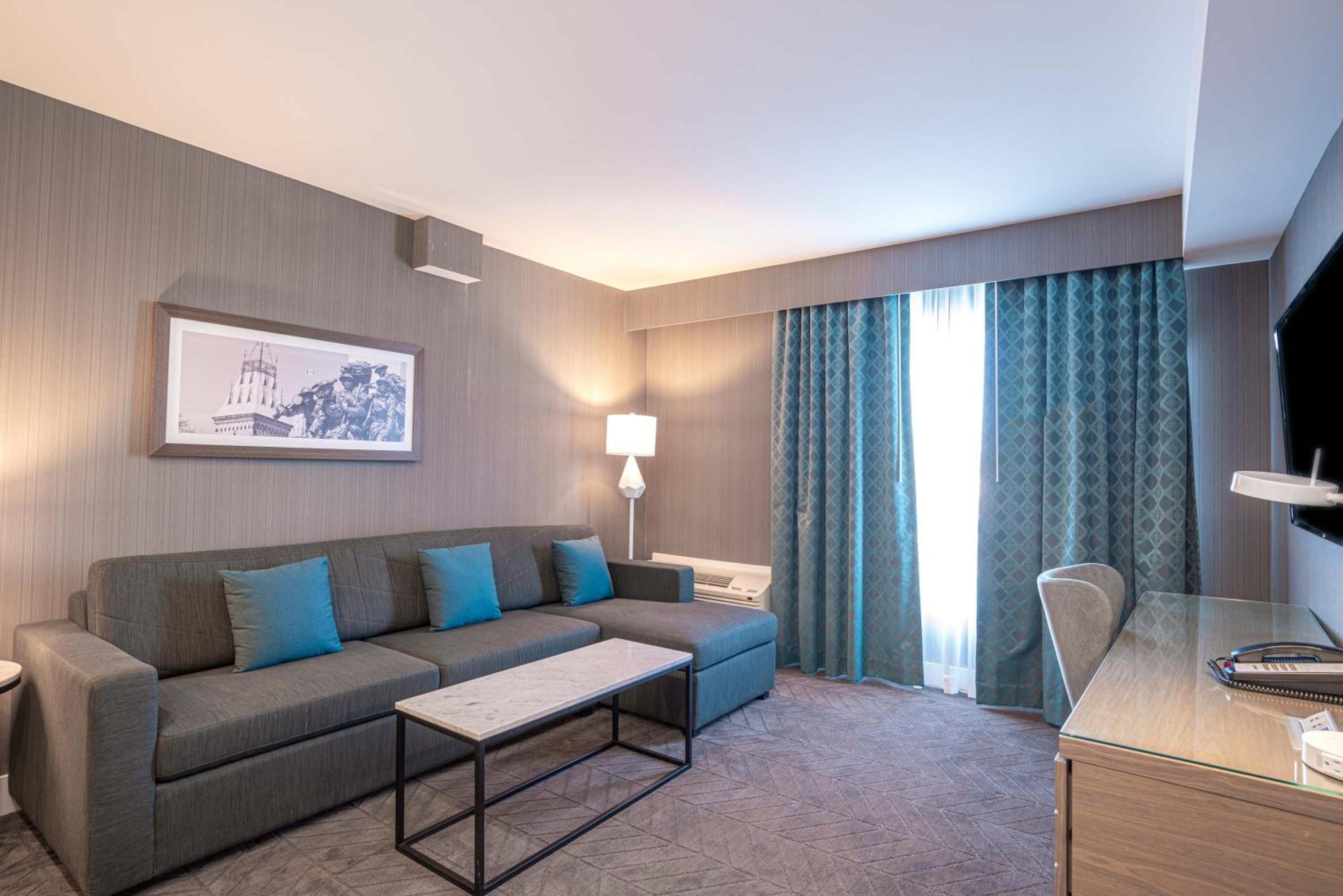 Grand Suite, 1 King Bed, Sofa Bed, Kitchenette