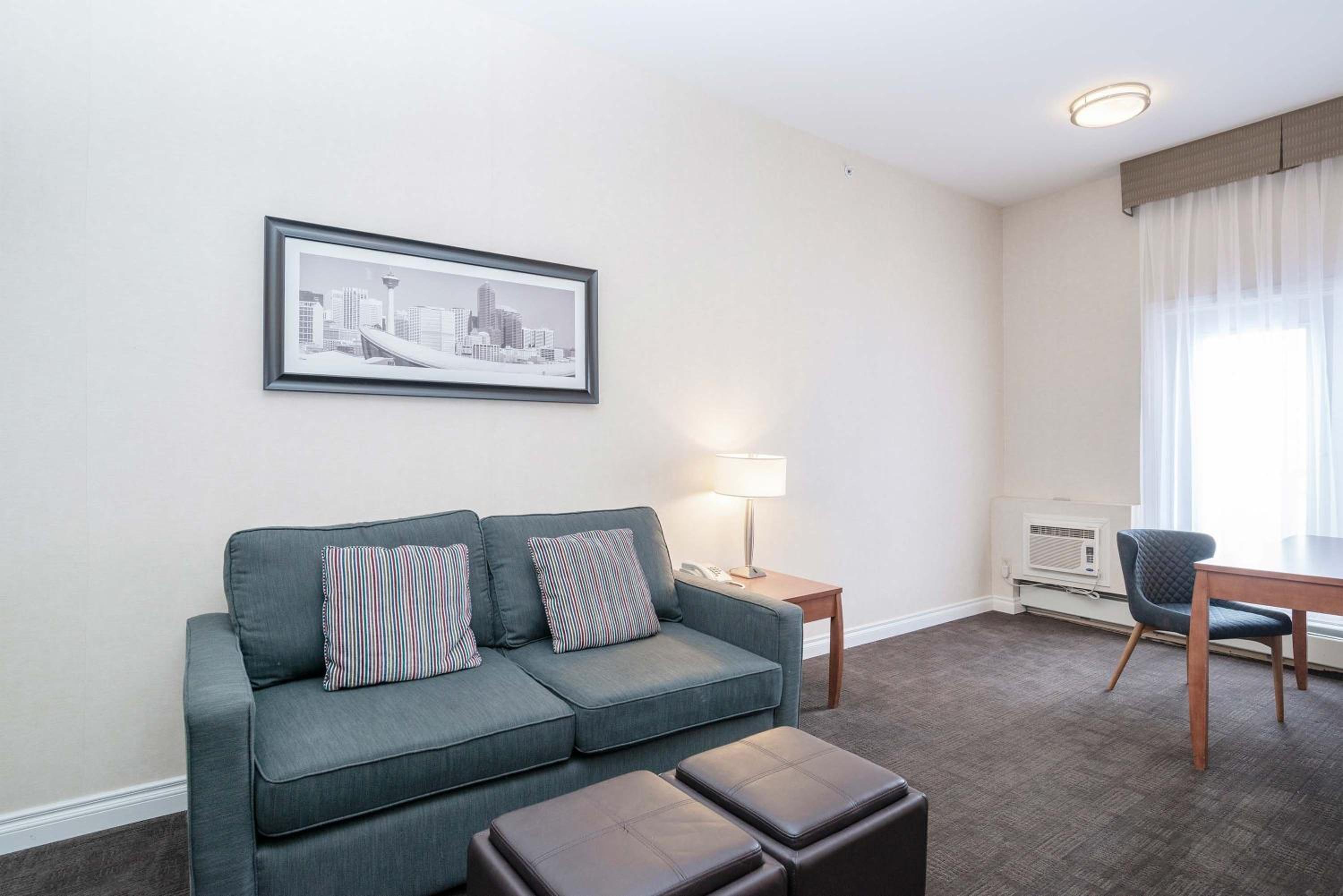 Balcony Suite, 1 King Bed, Sofa Bed, Kitchenette - Photo 3