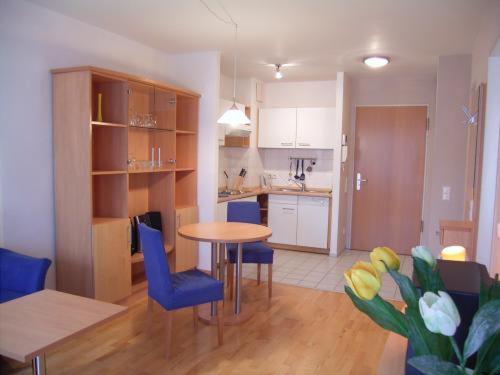 One-Bedroom Apartment A - Charlottenstraße 75 photo 2