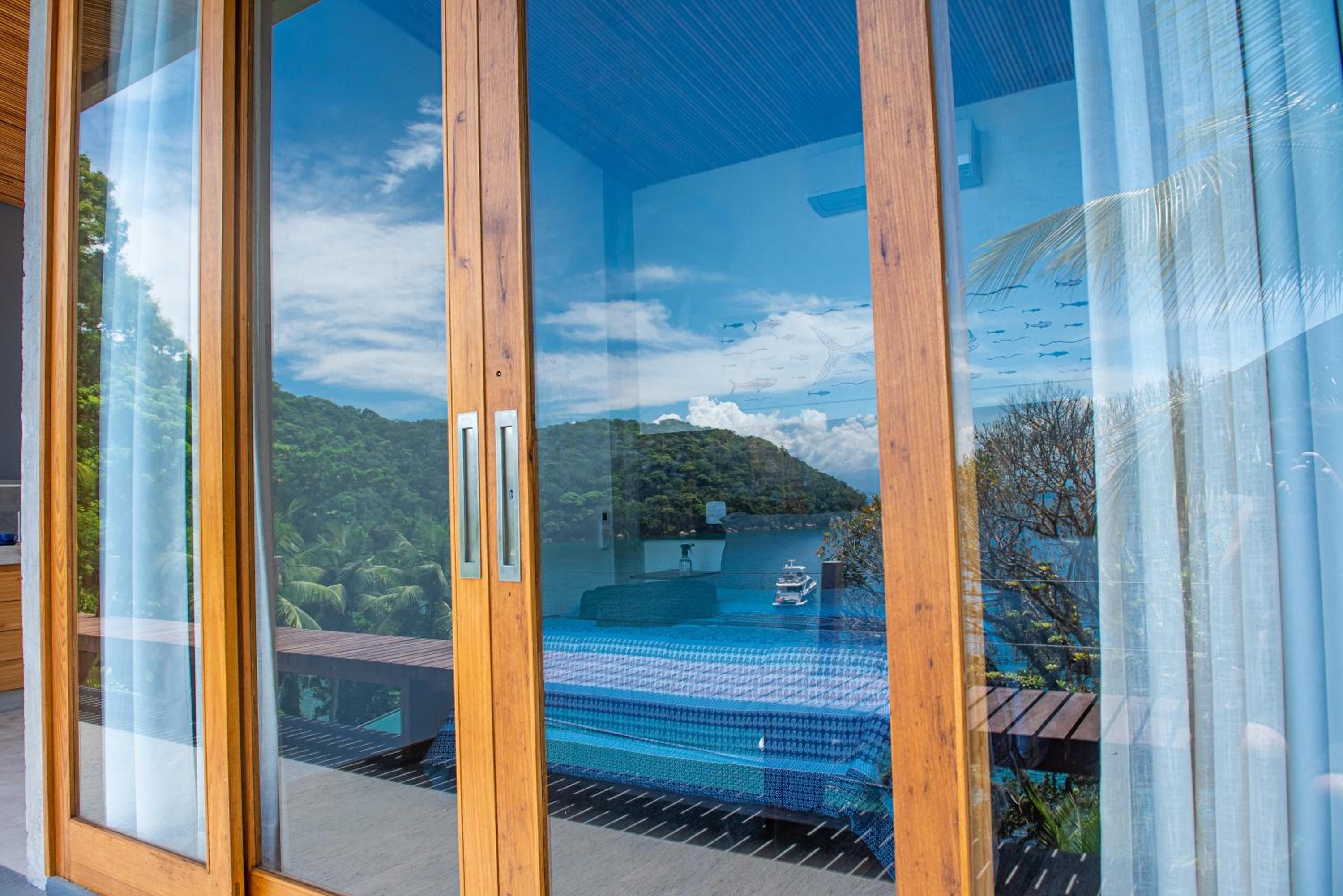 Deluxe Double or Twin Room with Sea View photo 2