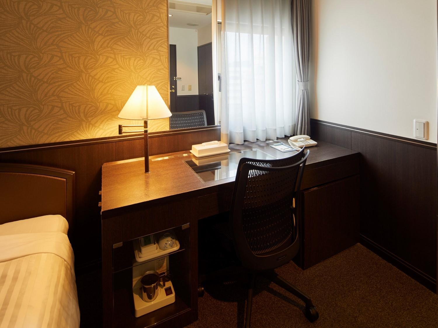 Single Room - Non-Smoking photo 3