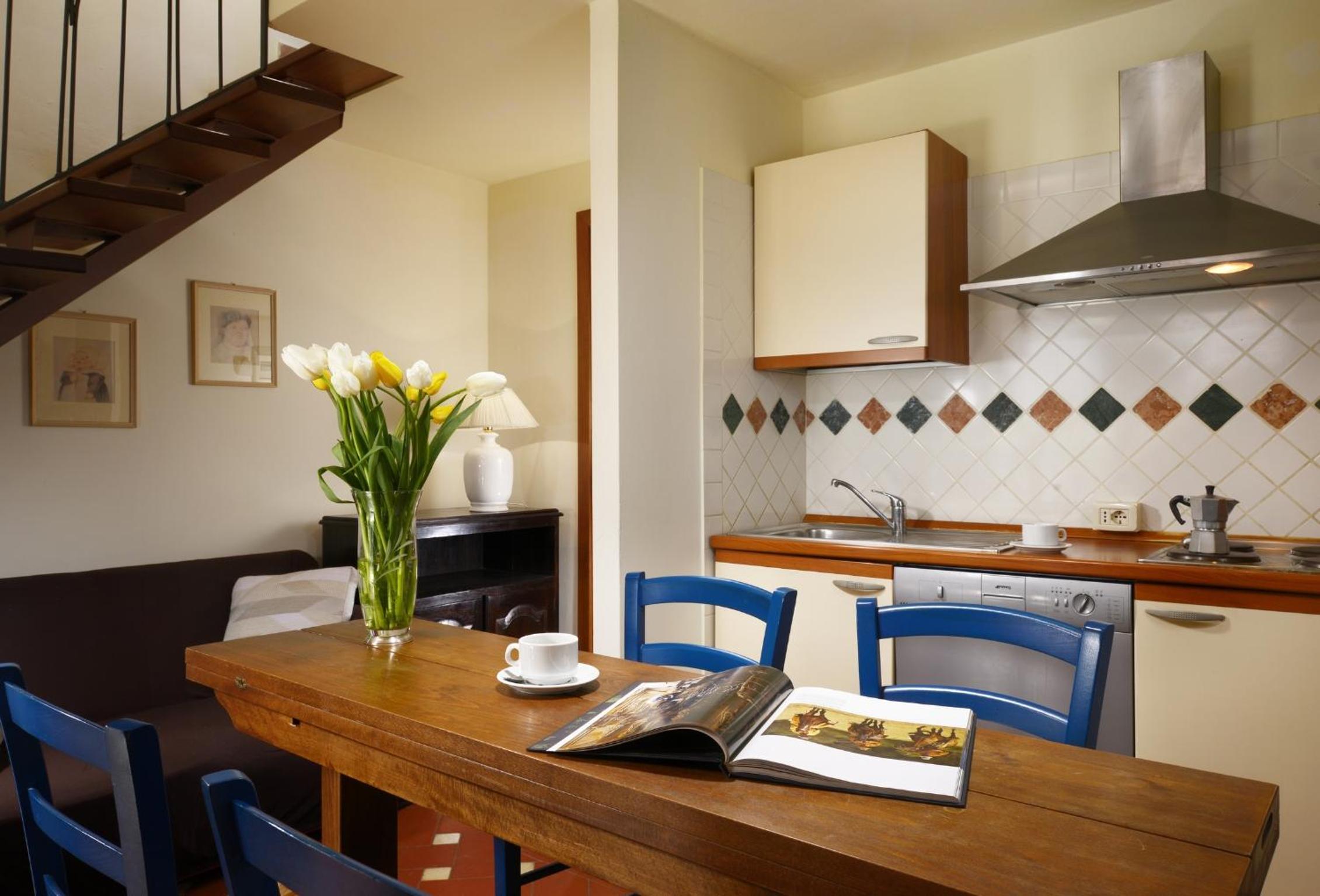 Superior Two-Bedroom Apartment - Separate Building - Photo 5