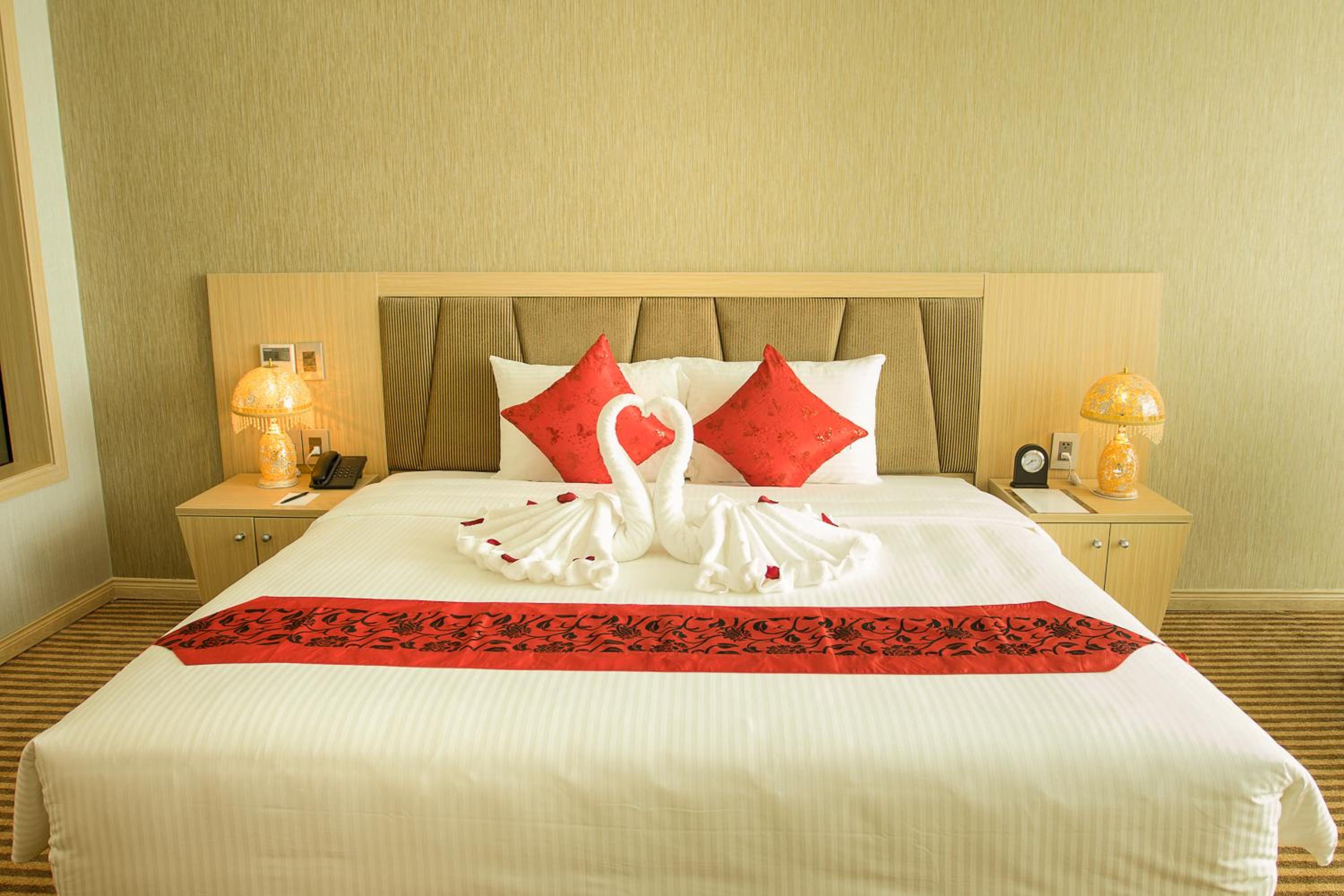 Deluxe Double Room with City View