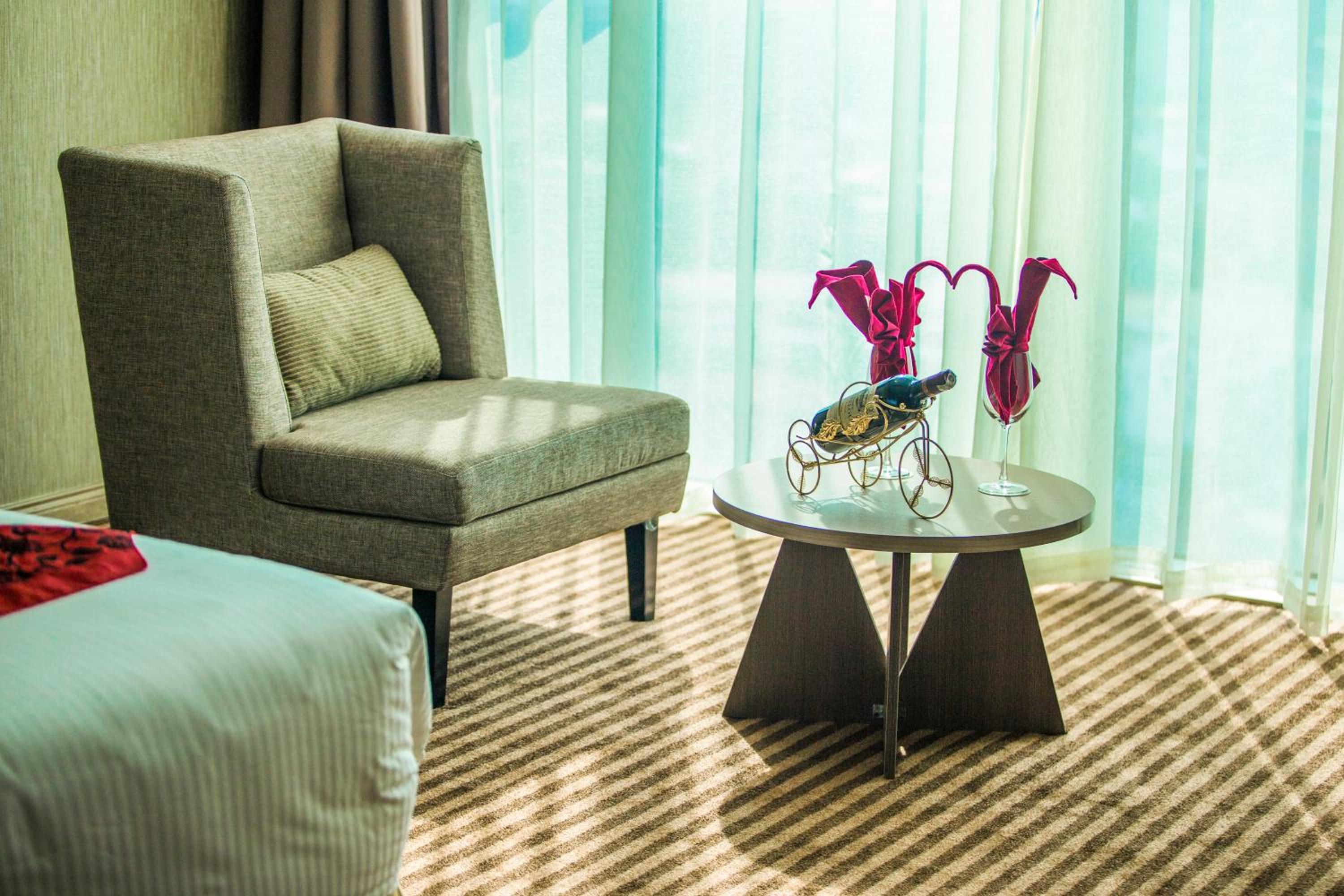 Deluxe Double Room with City View photo 1