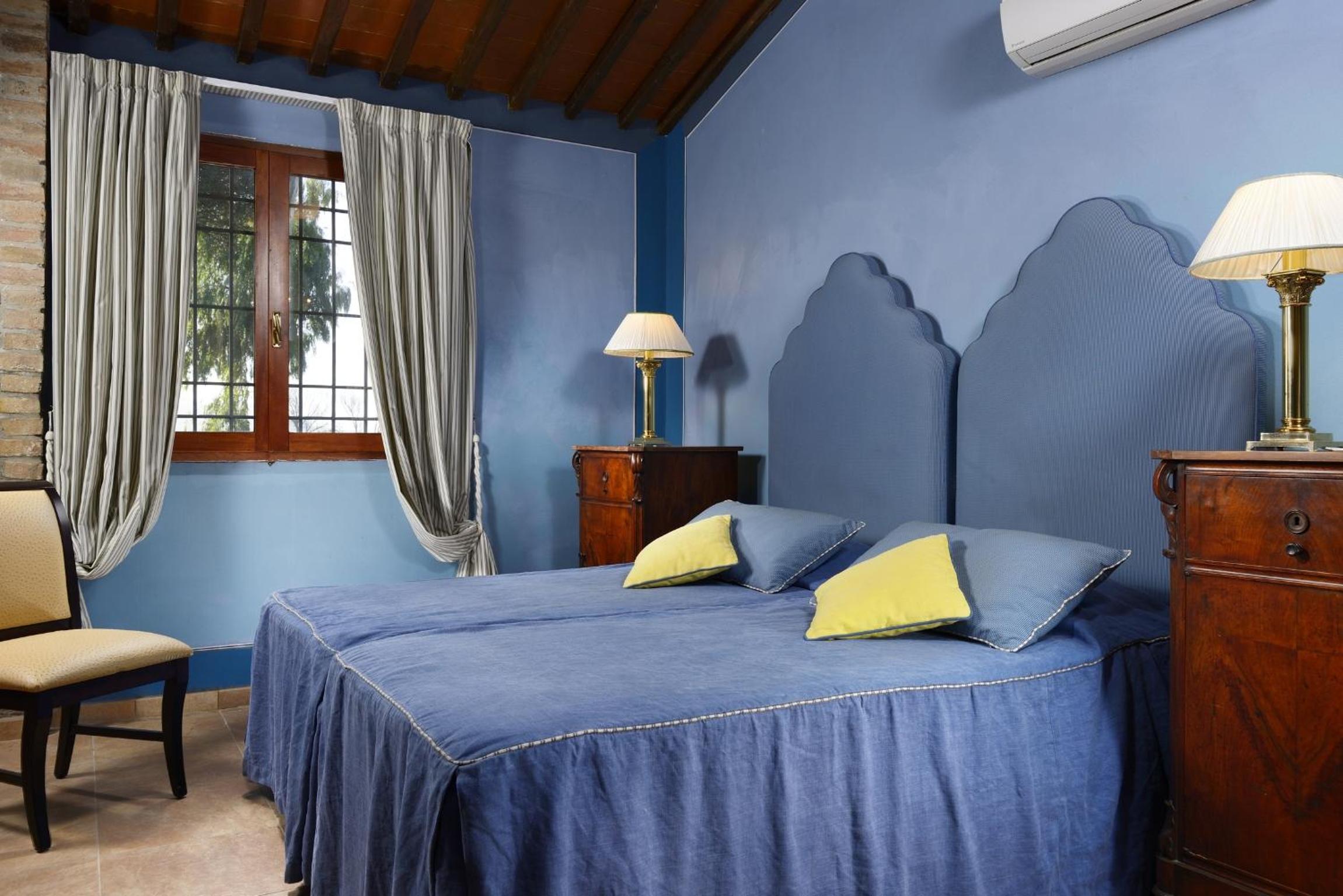 Superior Two-Bedroom Apartment (5 Adults) - Separate Building - Photo 1