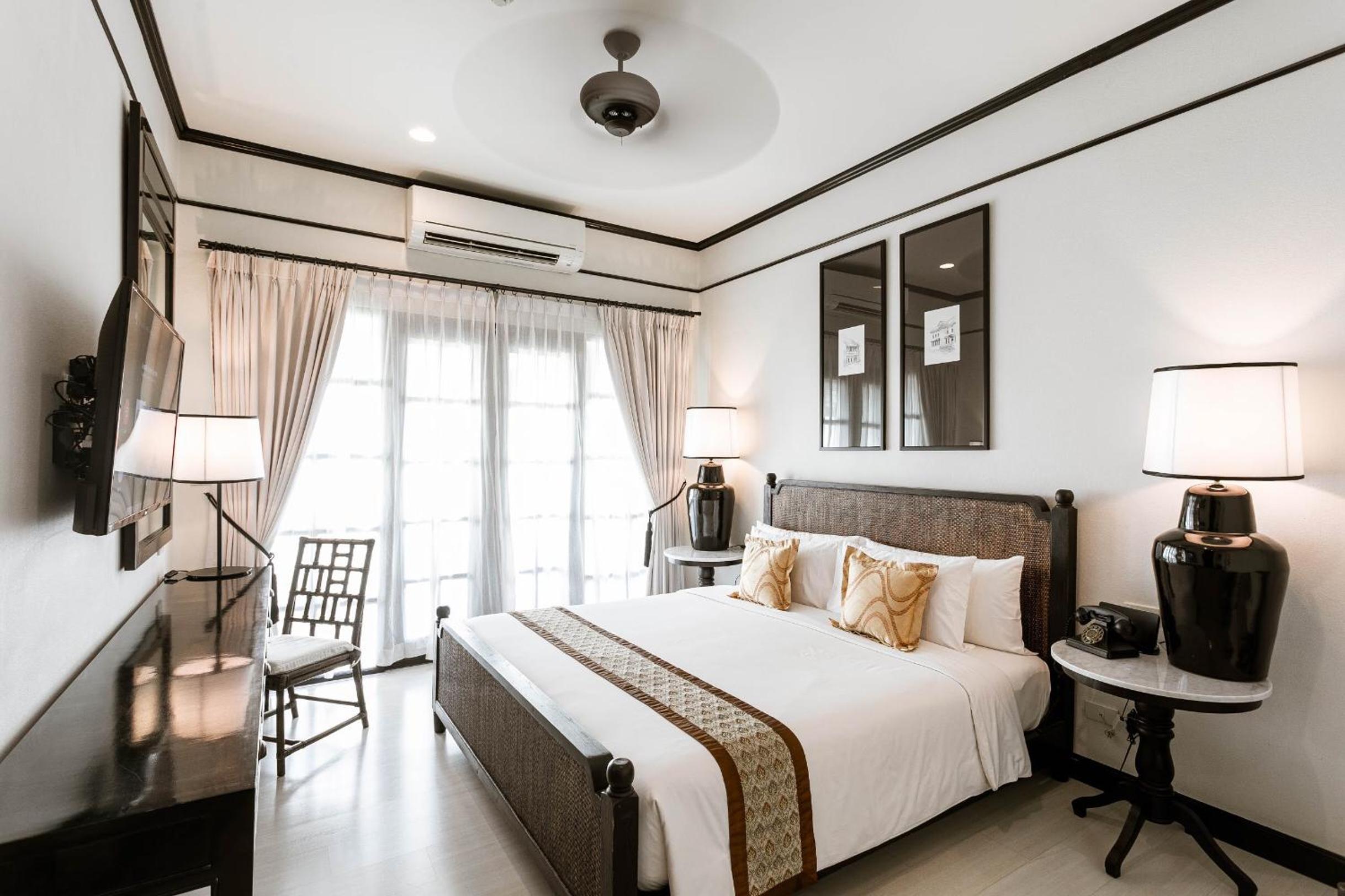 Deluxe Double or Twin Room - Photo 9