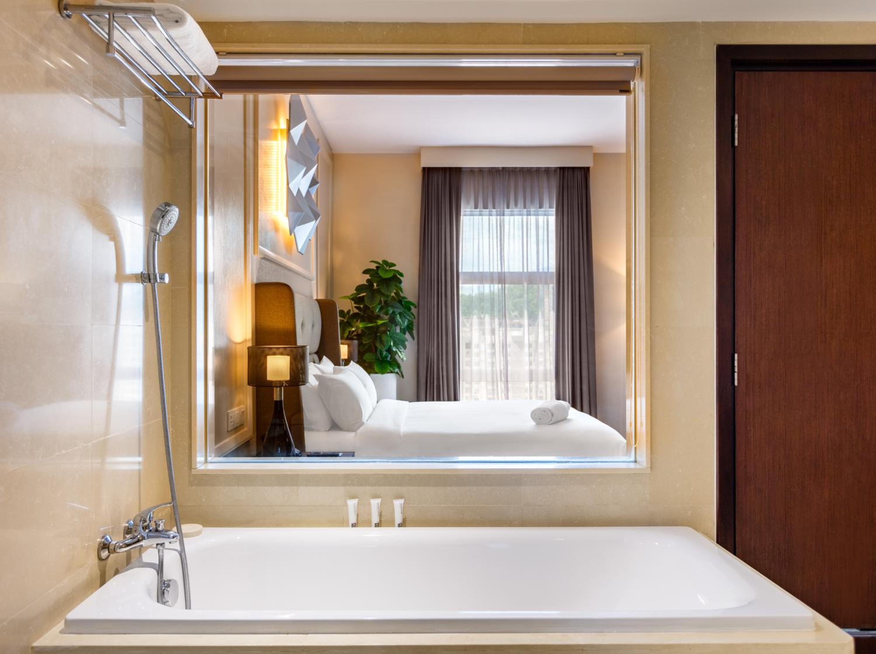 Eastin Deluxe Suite - Photo 3