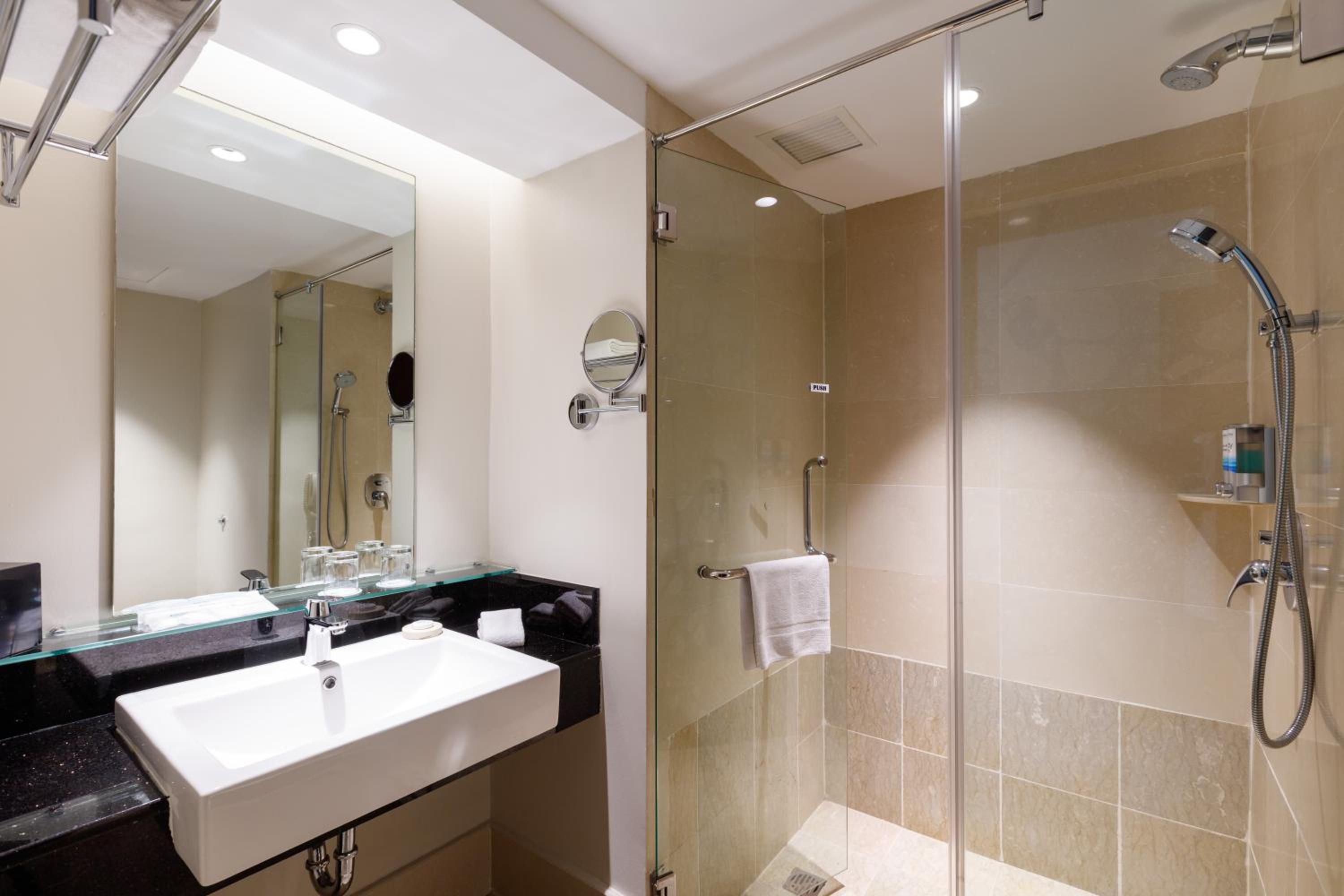 Deluxe Room - Photo 2