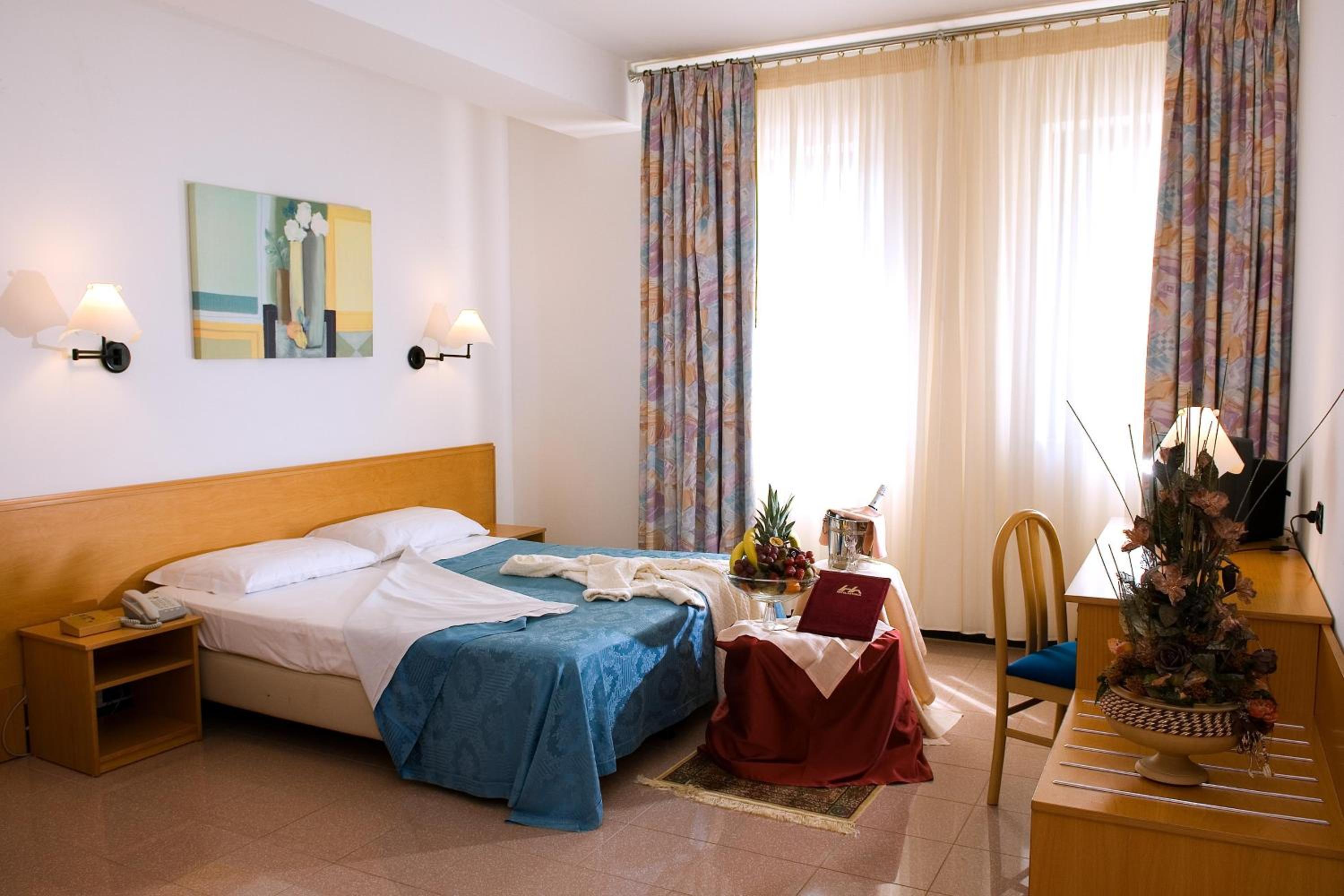 Triple Room - Photo 1