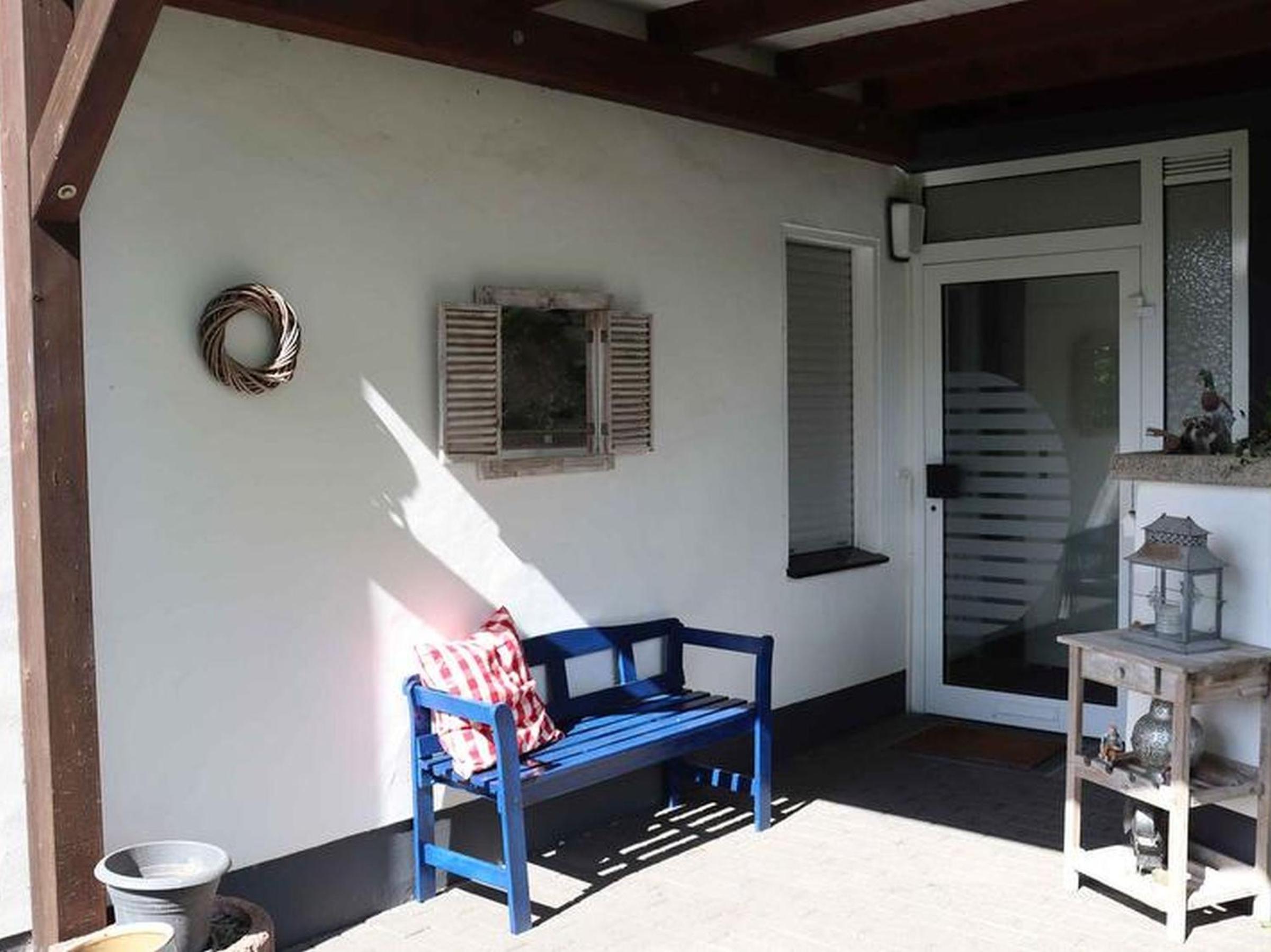 Three-Bedroom Apartment with Mountain View photo 2
