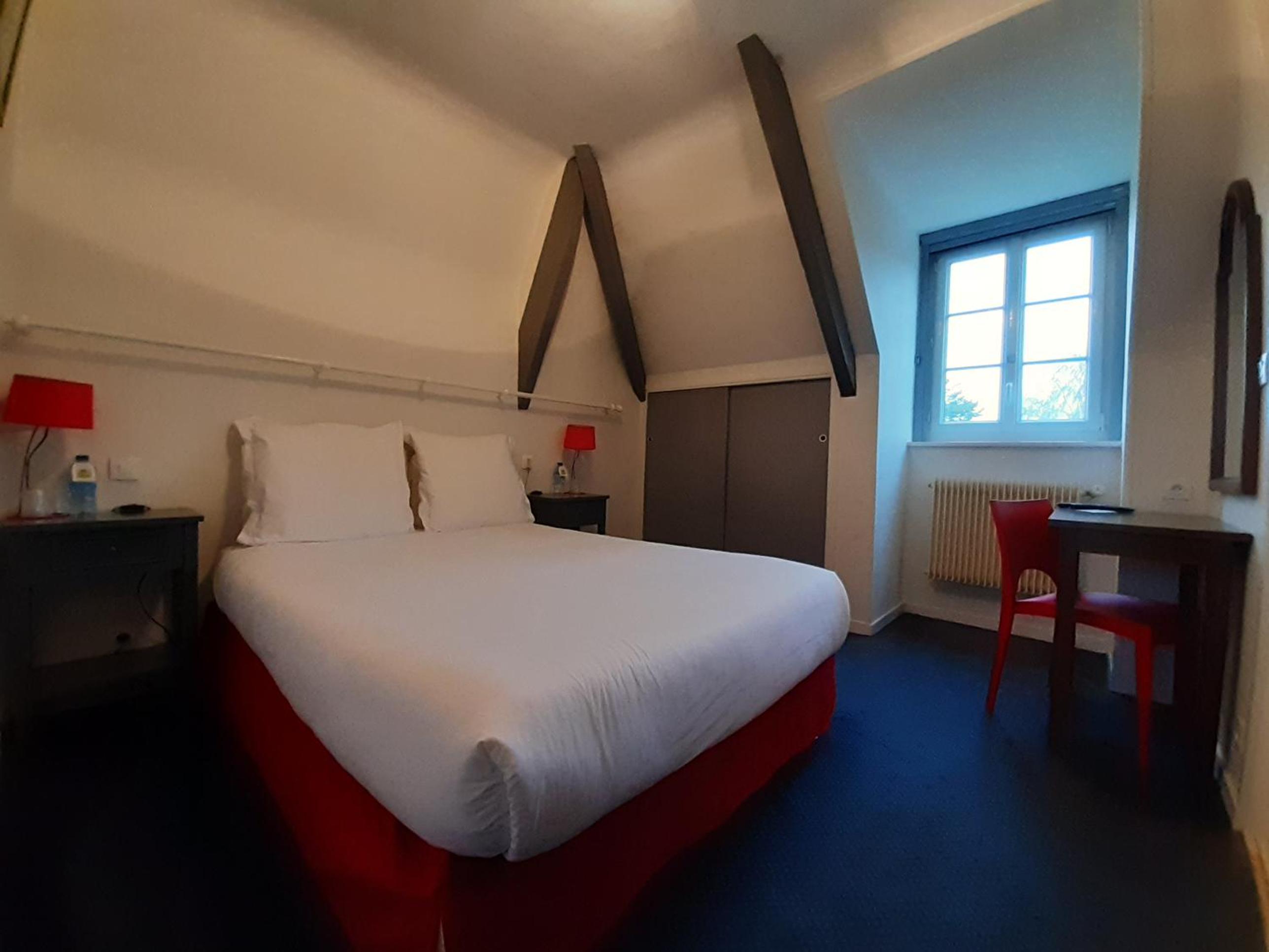 Standard Double Room photo 3