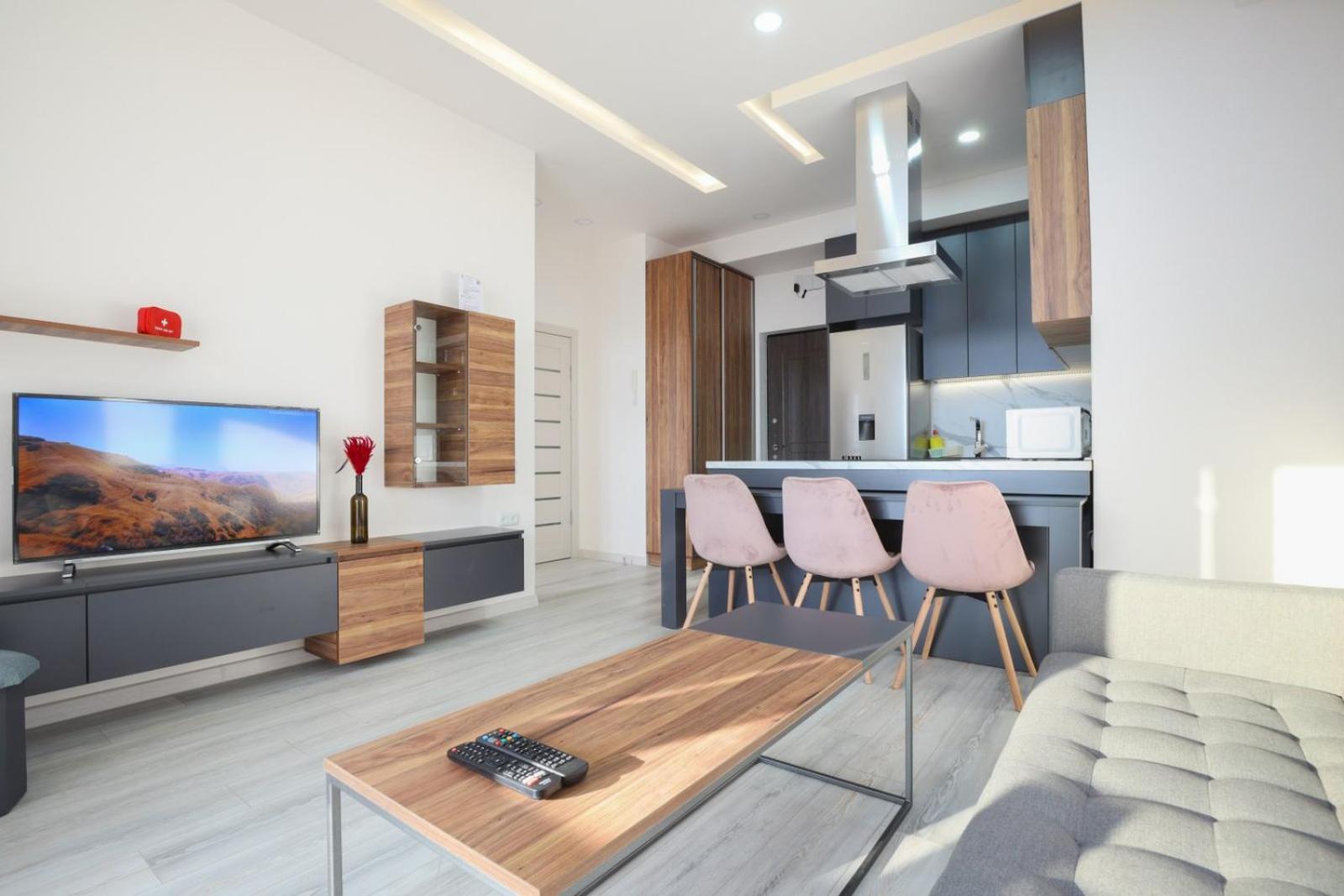 One-Bedroom Deluxe Apartment