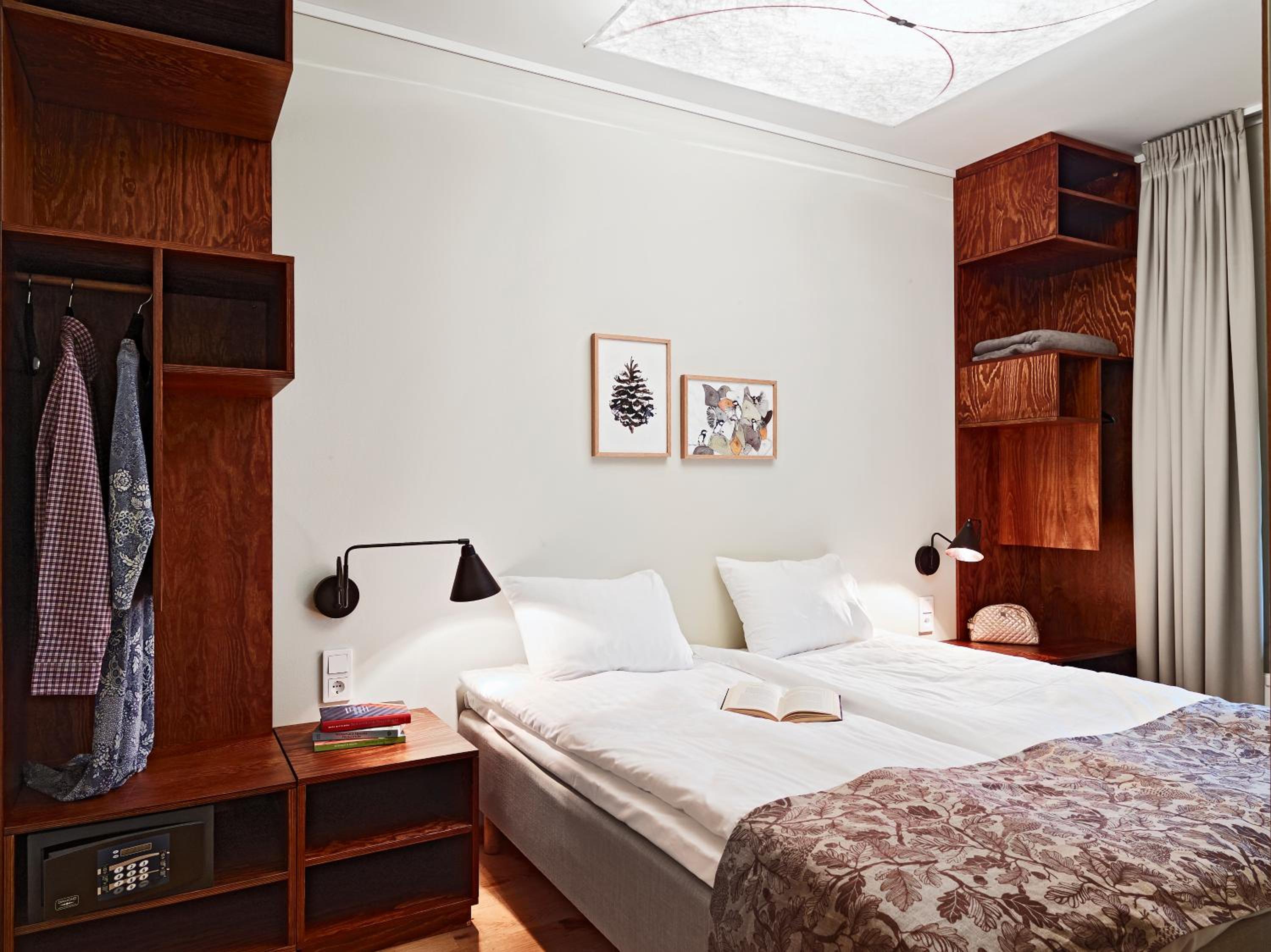 Deluxe Room - Photo 1