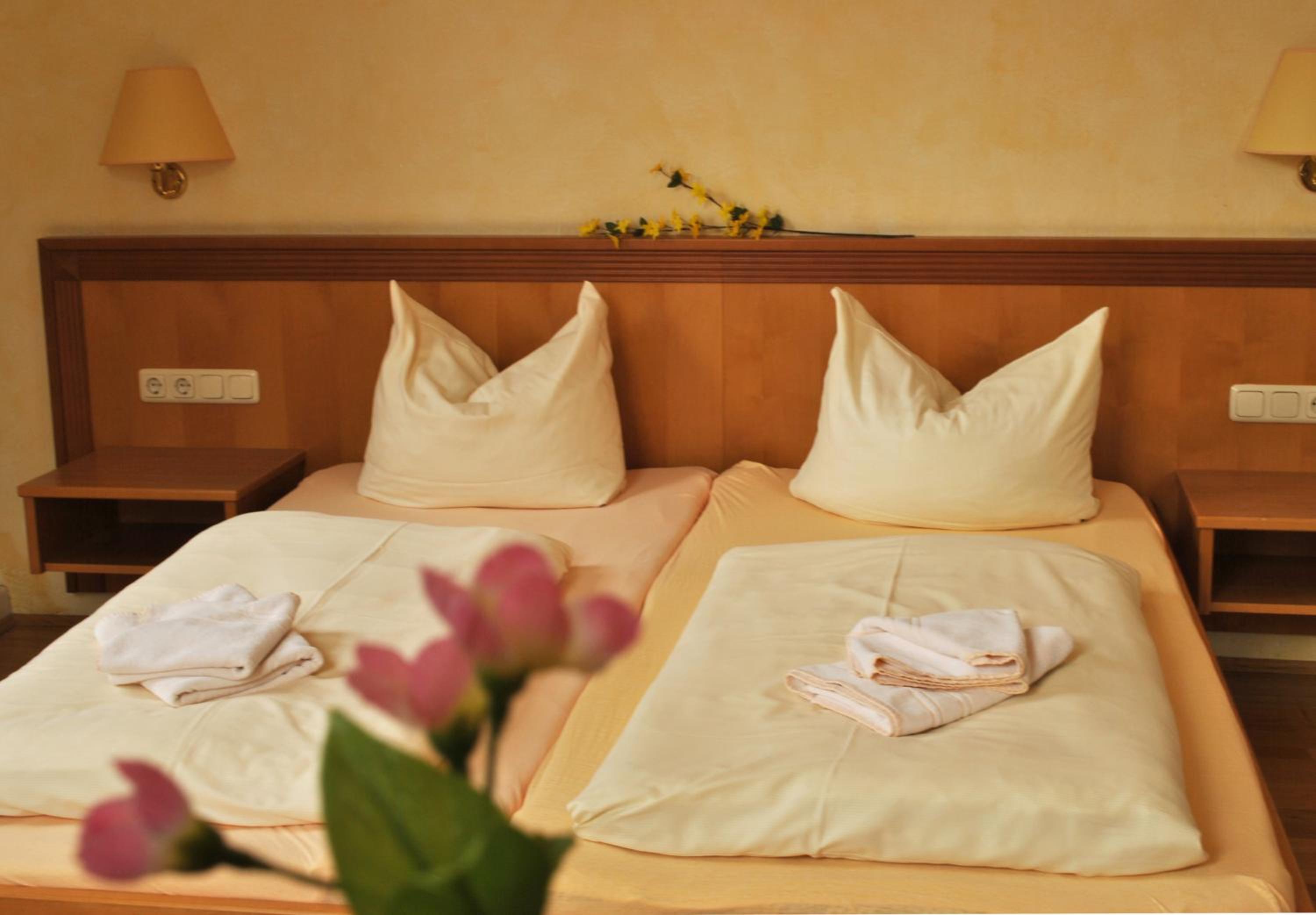 Double Room - Photo 6