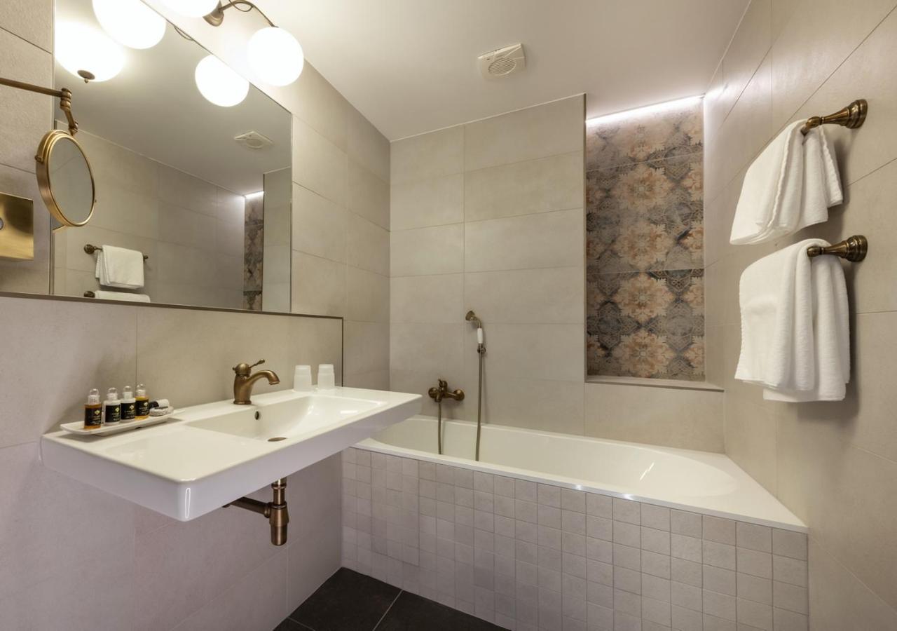 Executive Suite with Spa Access photo 3