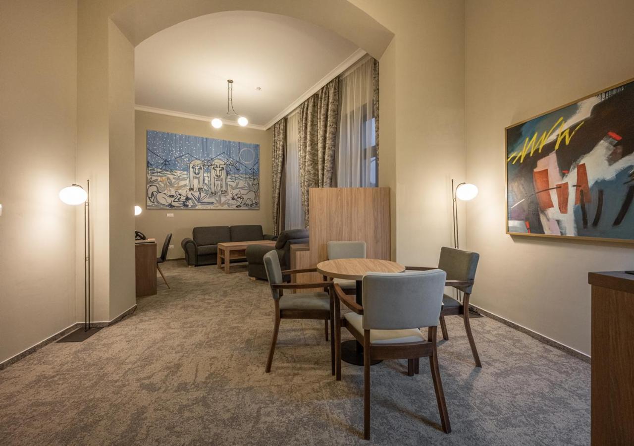 Deluxe Junior Suite with Spa Access photo 3