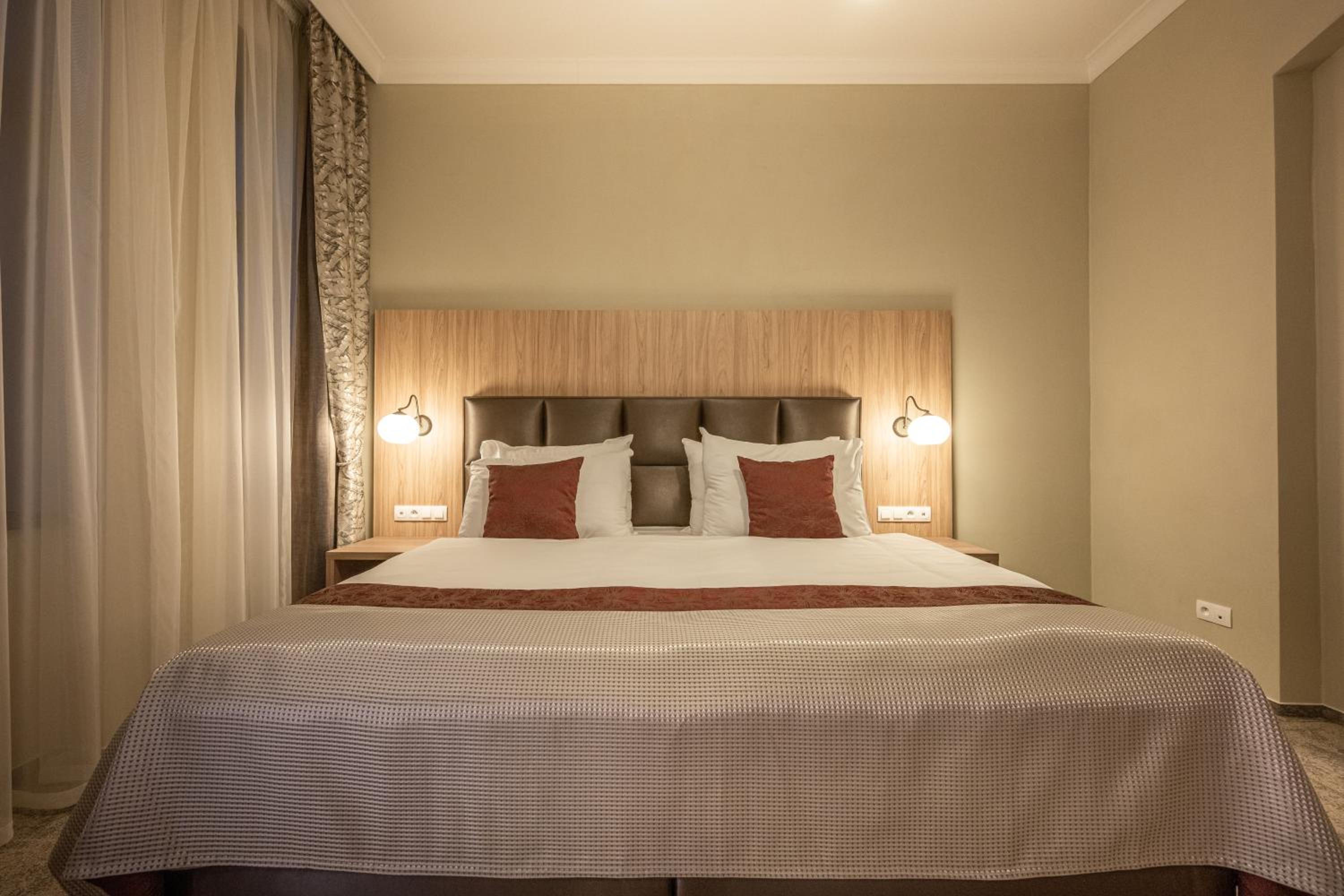 Deluxe Junior Suite with Spa Access photo 2