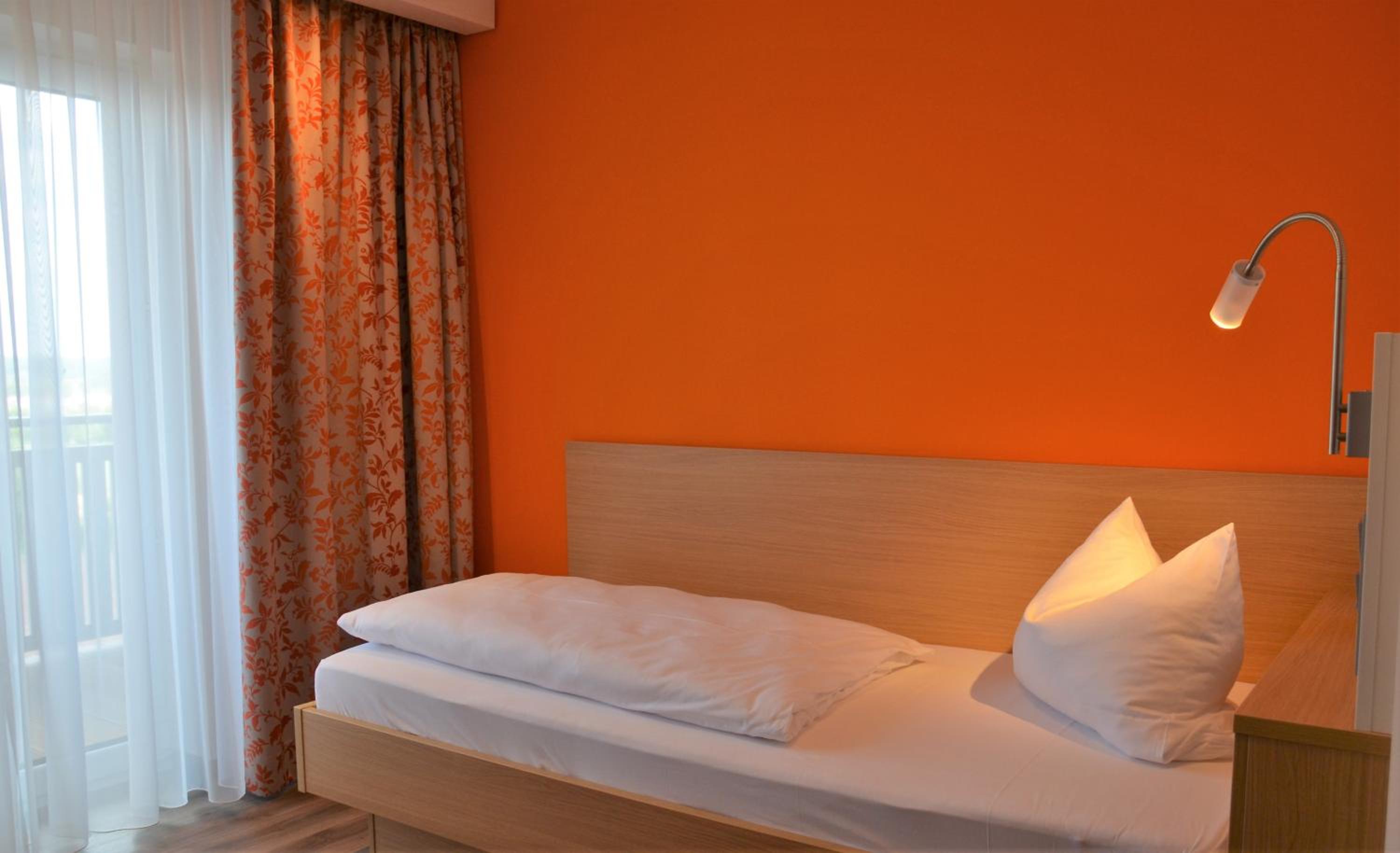Premium Single Room with Balcony/Terrace photo 3