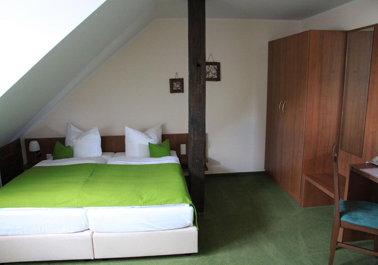 Large Double Room photo 3