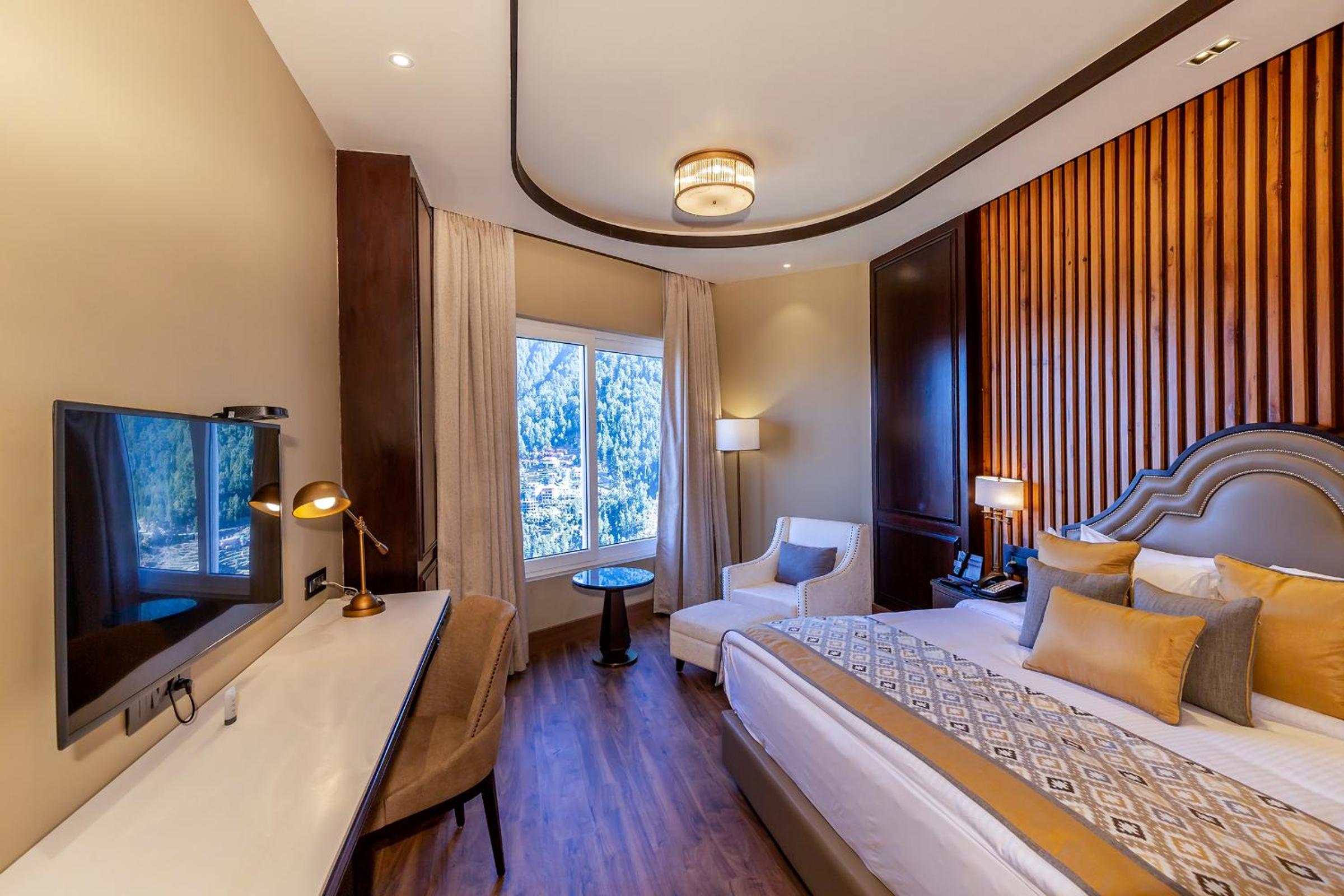 Junior Suite with Mountain View photo