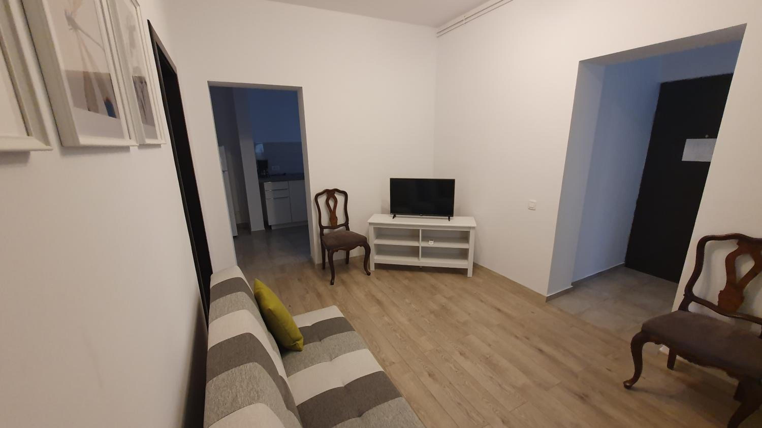 Apartment - Ground Floor - Photo 6