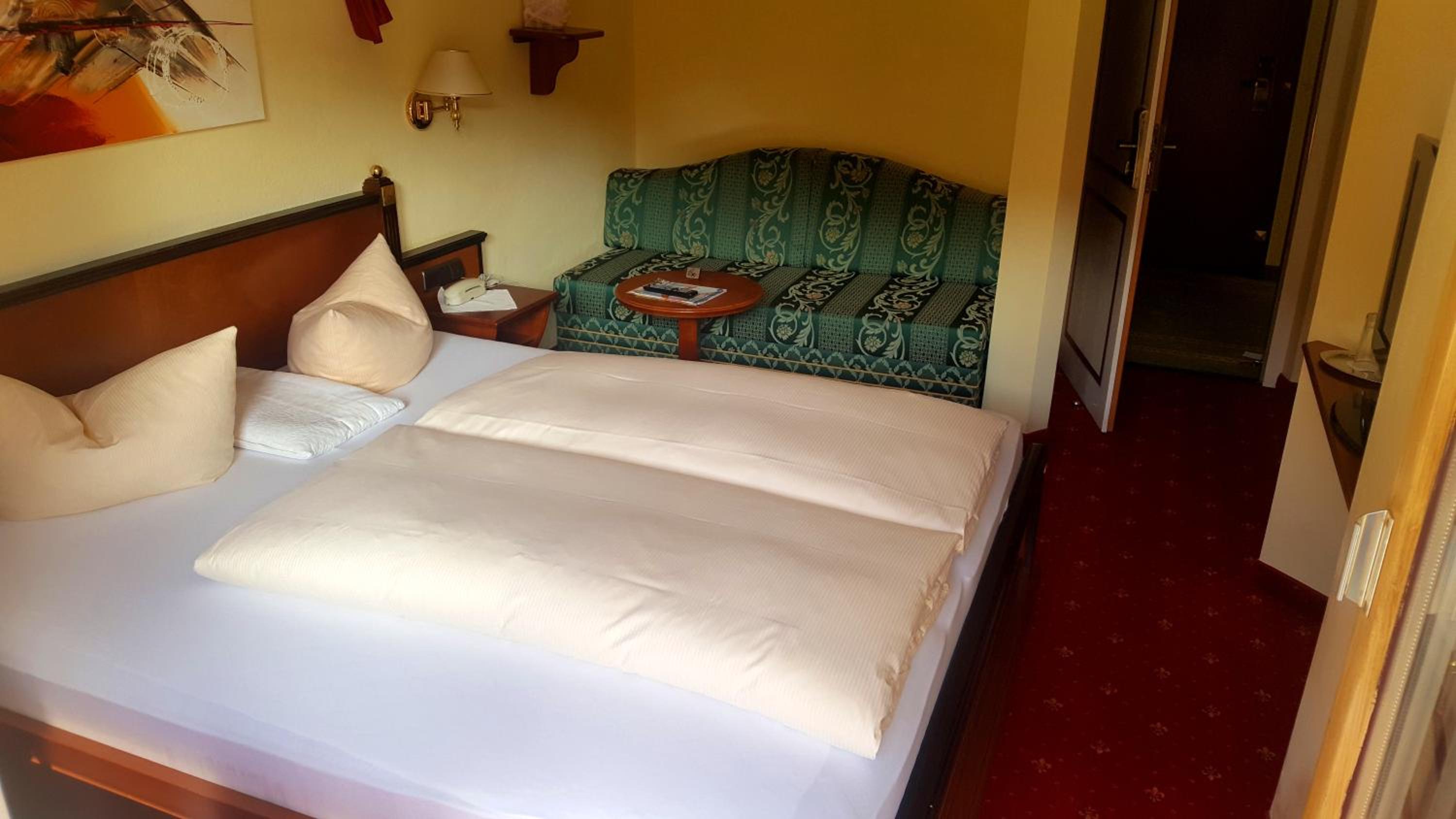 Standard Double Room with Mountain View