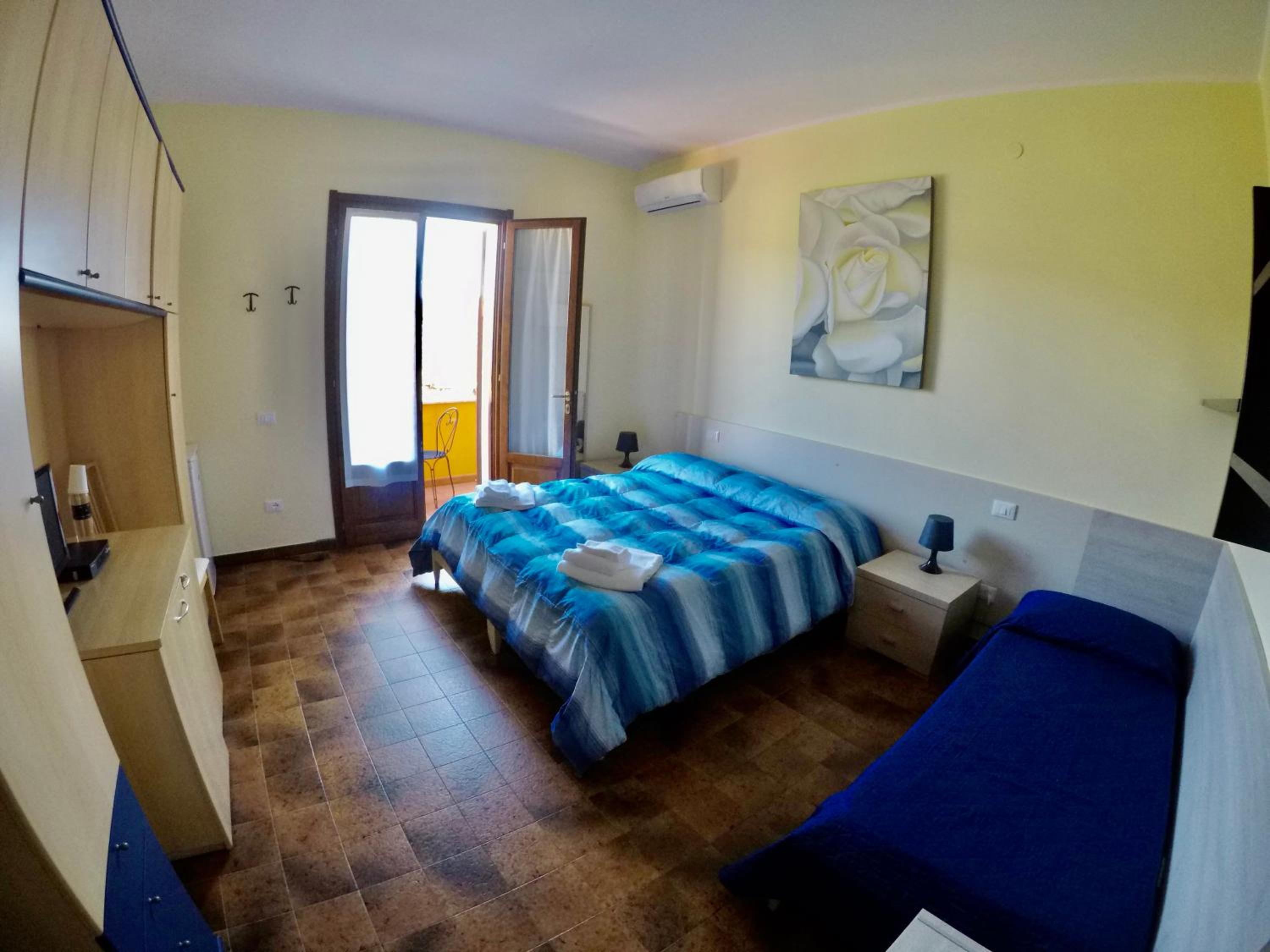 Deluxe Triple Room photo 1