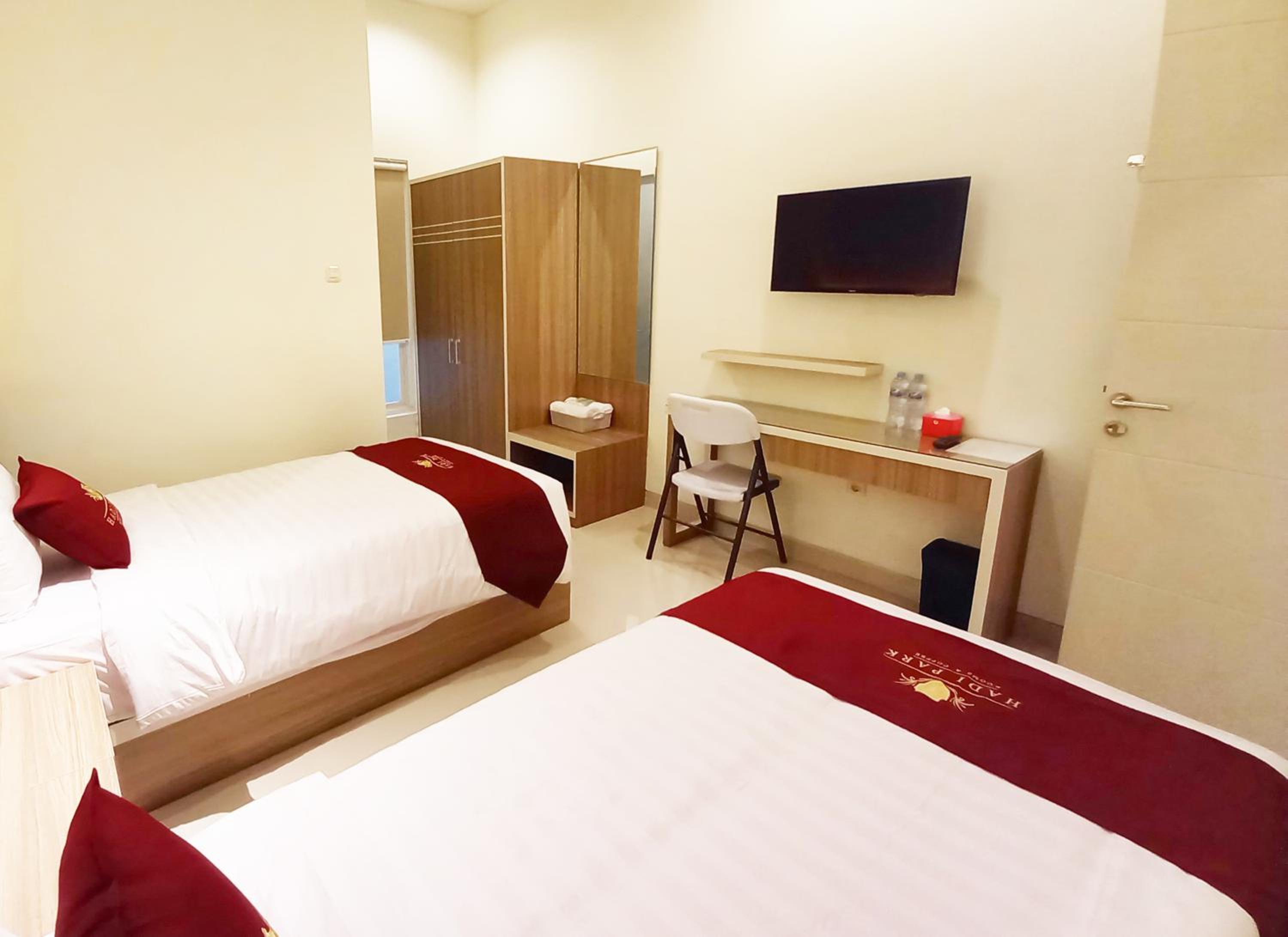 Standard Twin Room - Photo 3