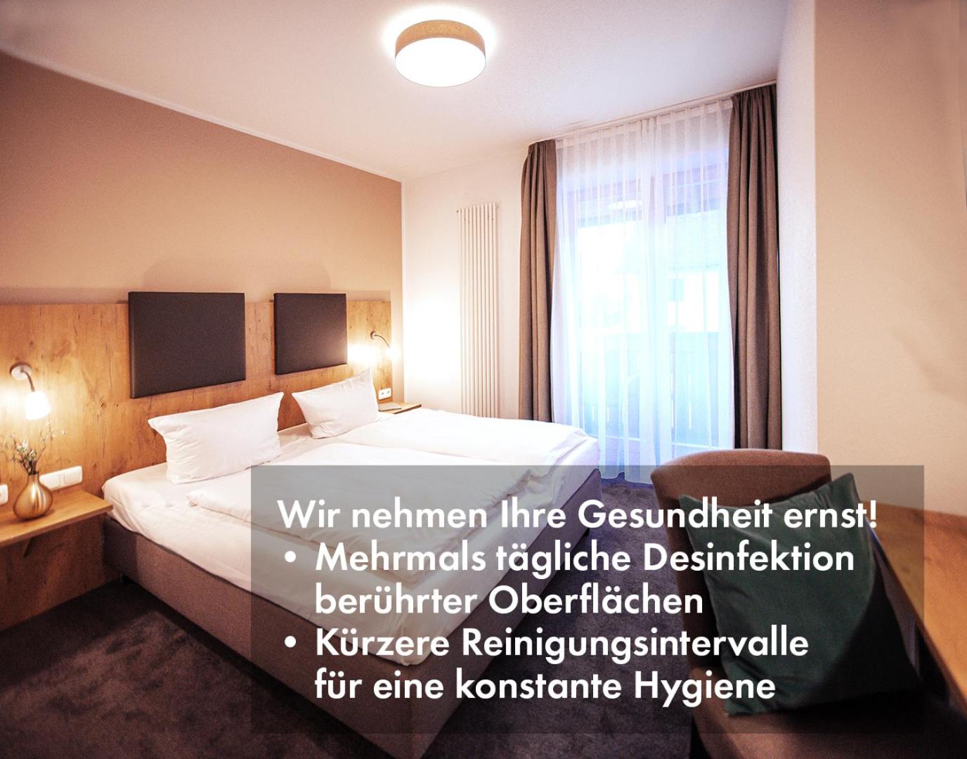 Double Room with Balcony - Photo 1