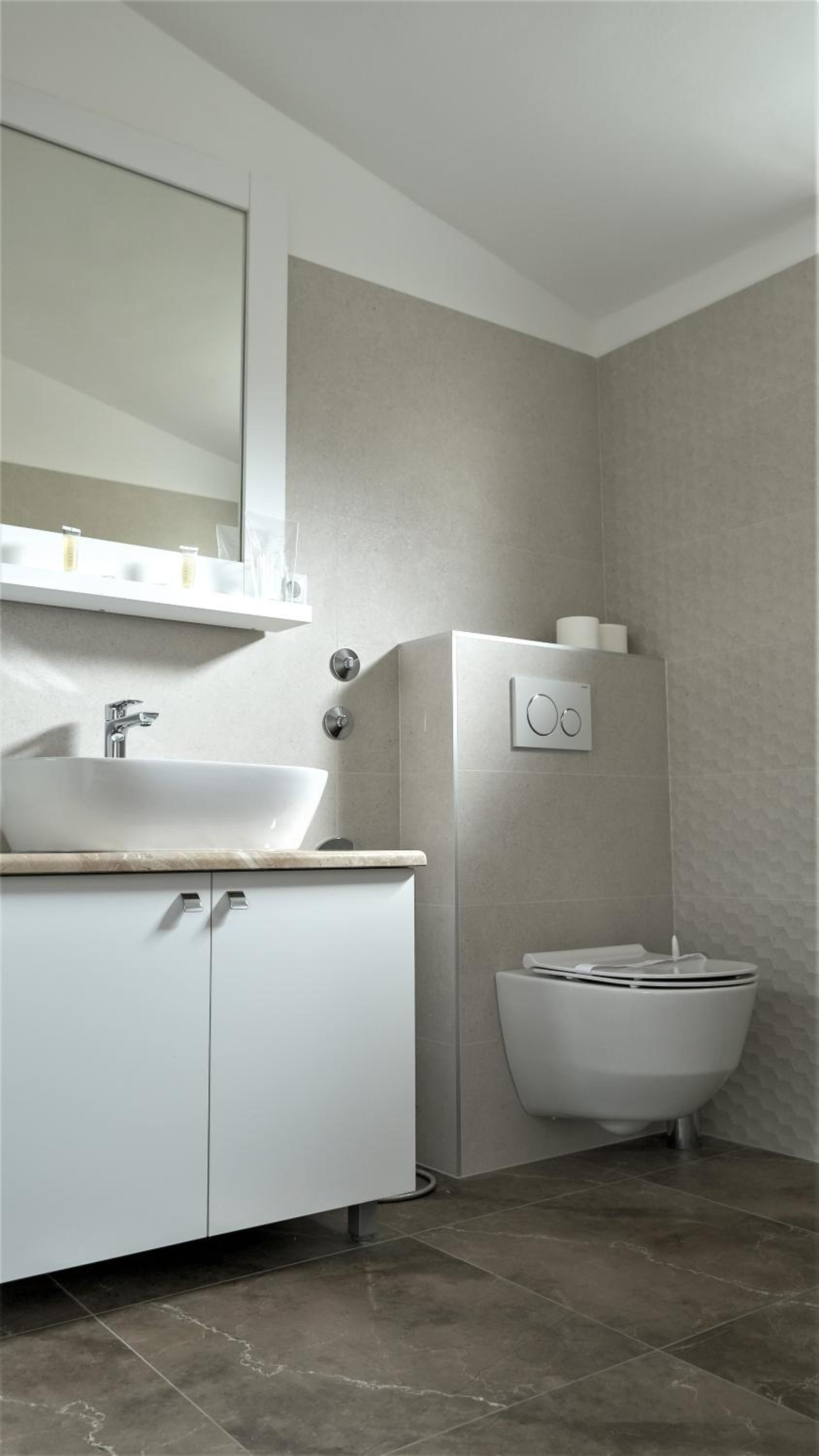 Double Room - Photo 13
