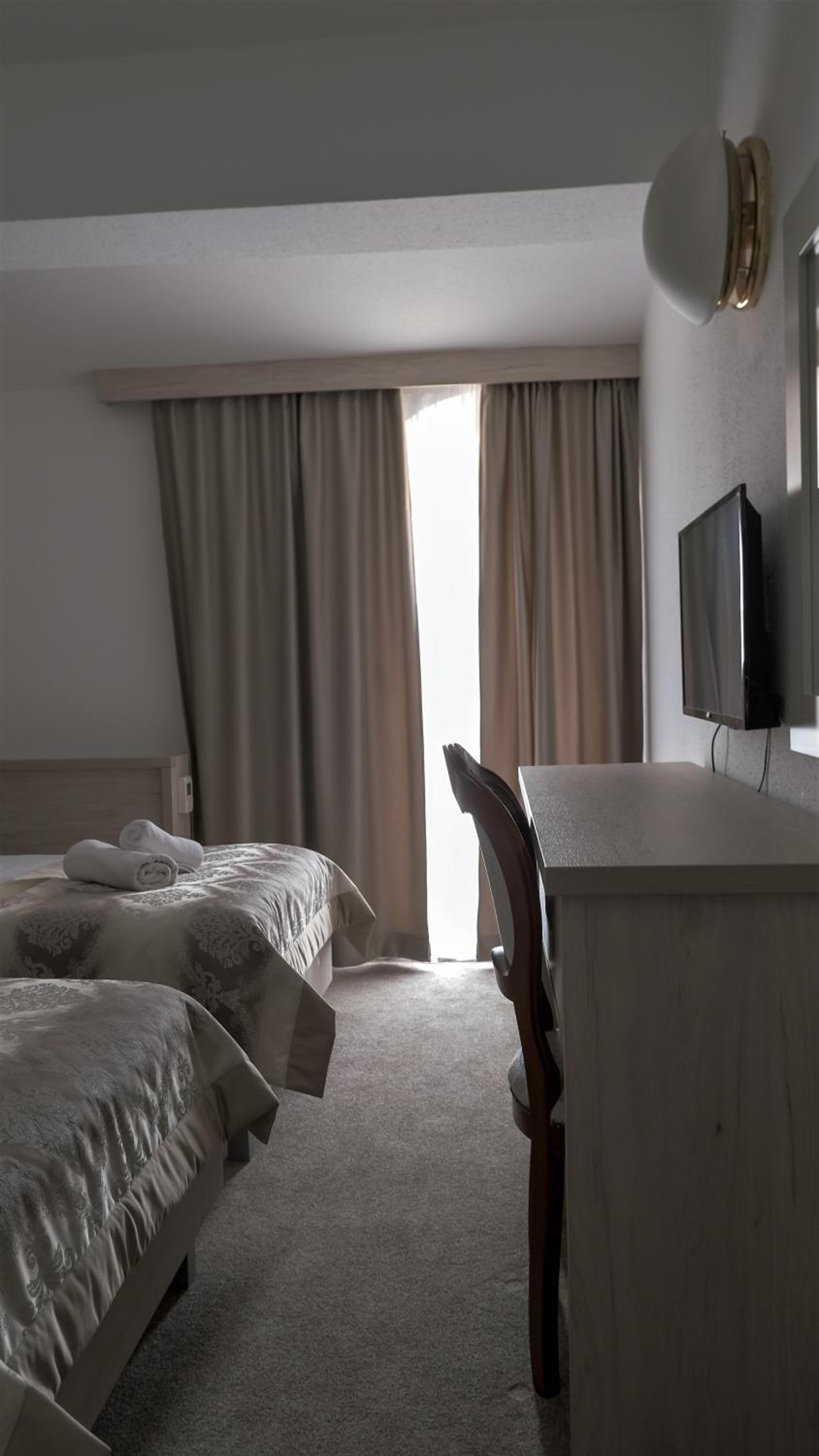 Double Room - Photo 1